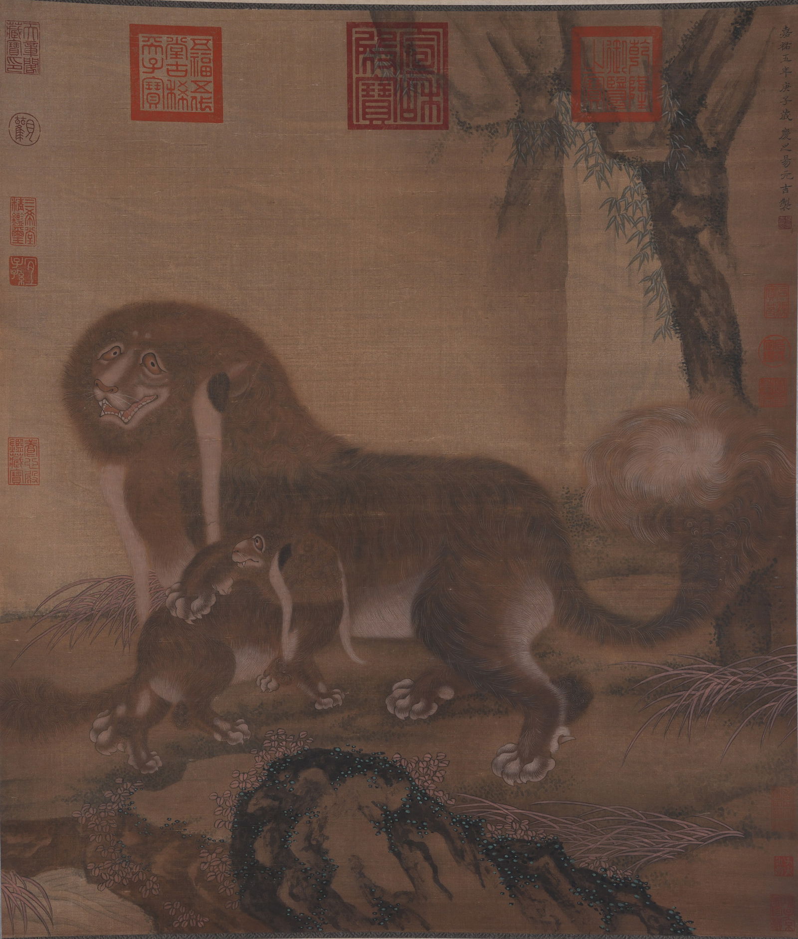 A LION PAINTING ON SILK BY YI YUANJI.易元吉: Lion Painting on Silk by Yi Yuanji.易元吉