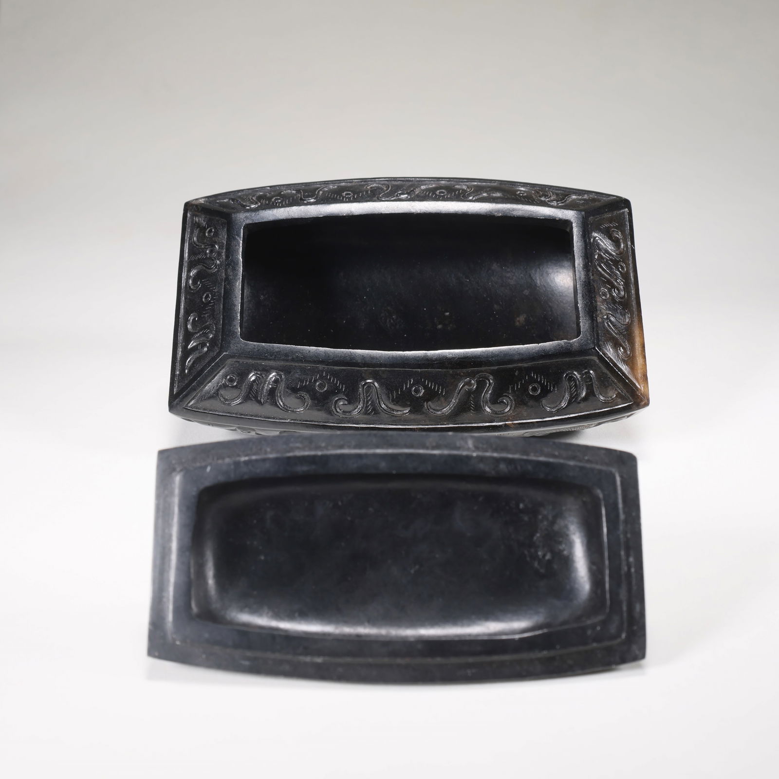 A HETIAN JADE RECTANGULAR COVERED BOX WITH BOGUWAN (ANTIQUE PATTERN) - 8