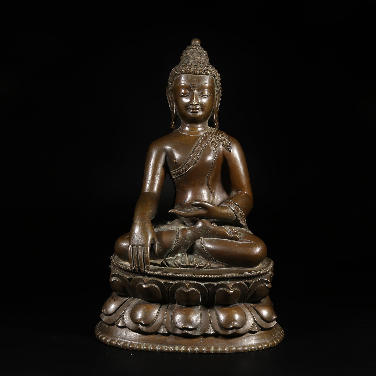 A ALLOY-BRONZE STATUE OF SHAKYAMUNI BUDDHA: Alloy-Bronze Statue of Shakyamuni Buddha