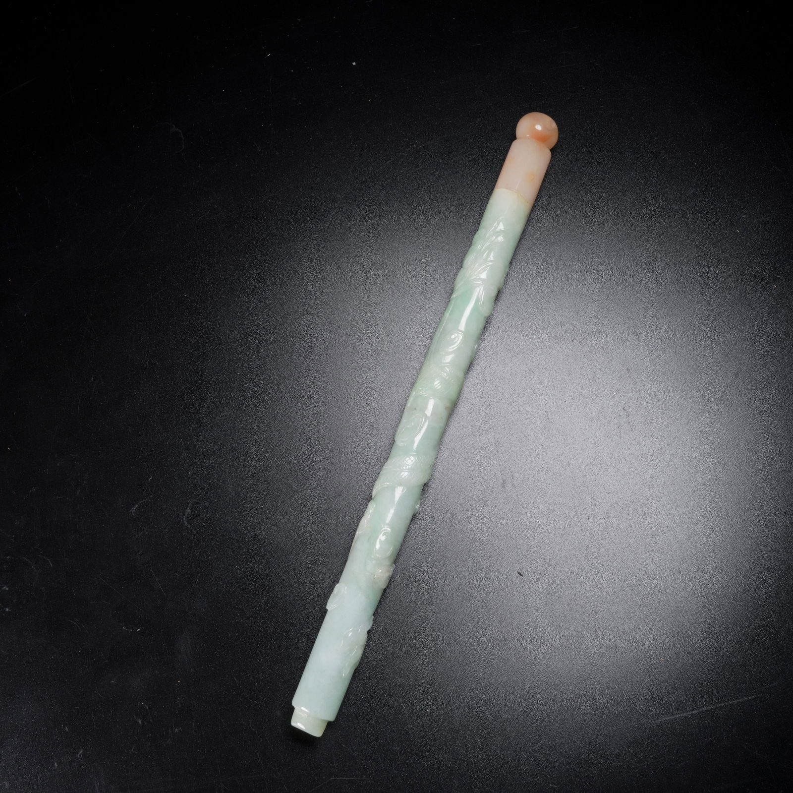 A JADEITE COILED DRAGON–PATTERN BRUSH HOLDER - 9