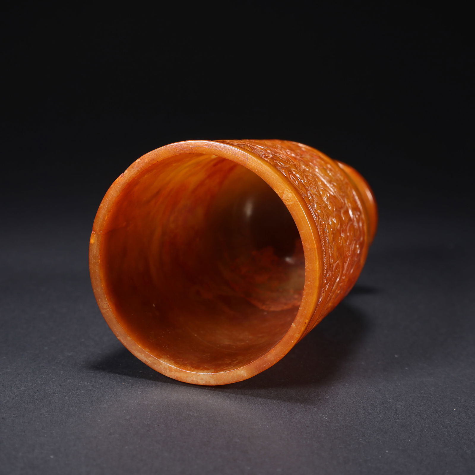 A HETIAN JADE DRAGON-PATTERNED CUP - 8