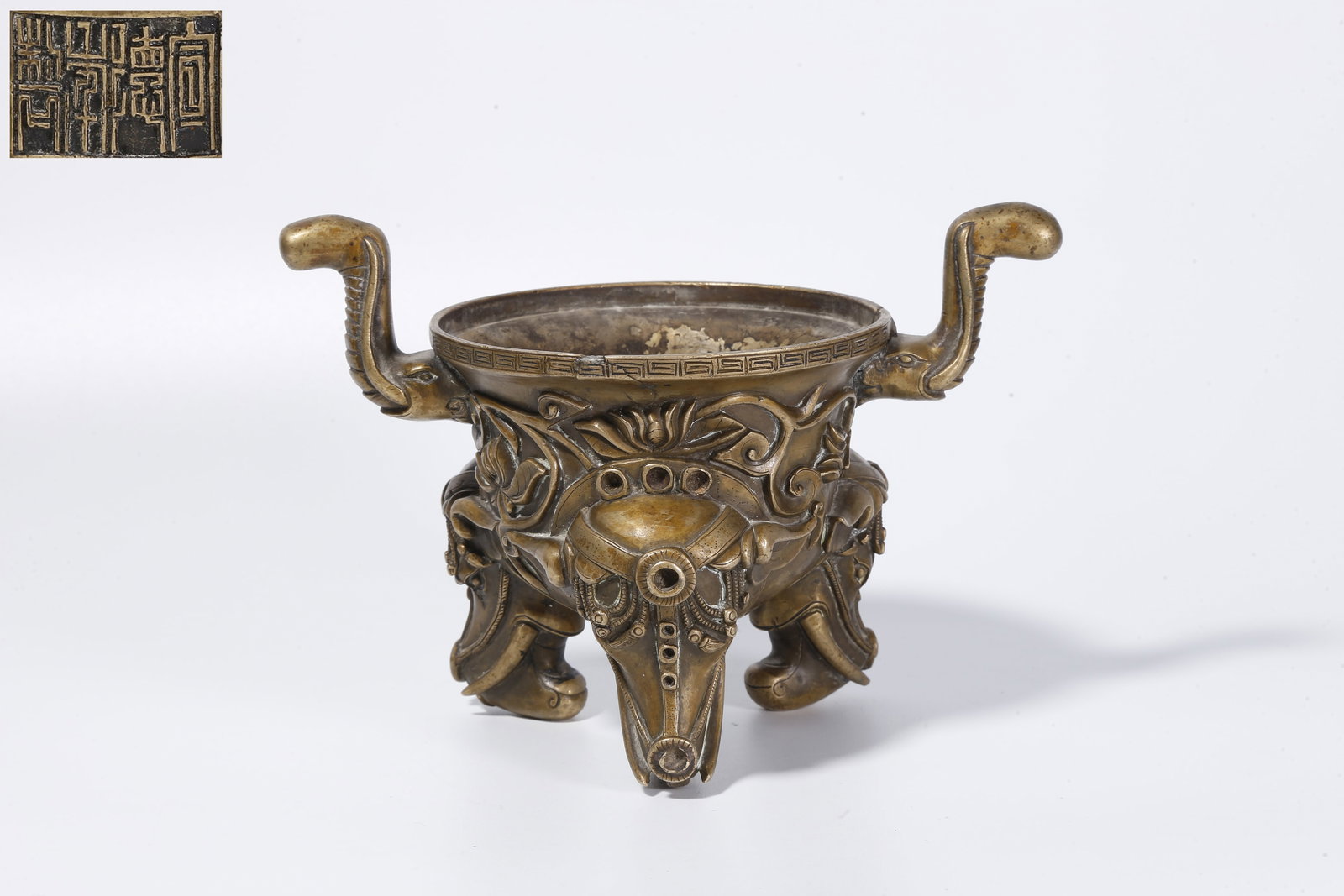 A BRONZE INCENSE BURNER WITH DOUBLE ELEPHANT HANDLES (1 of 10)