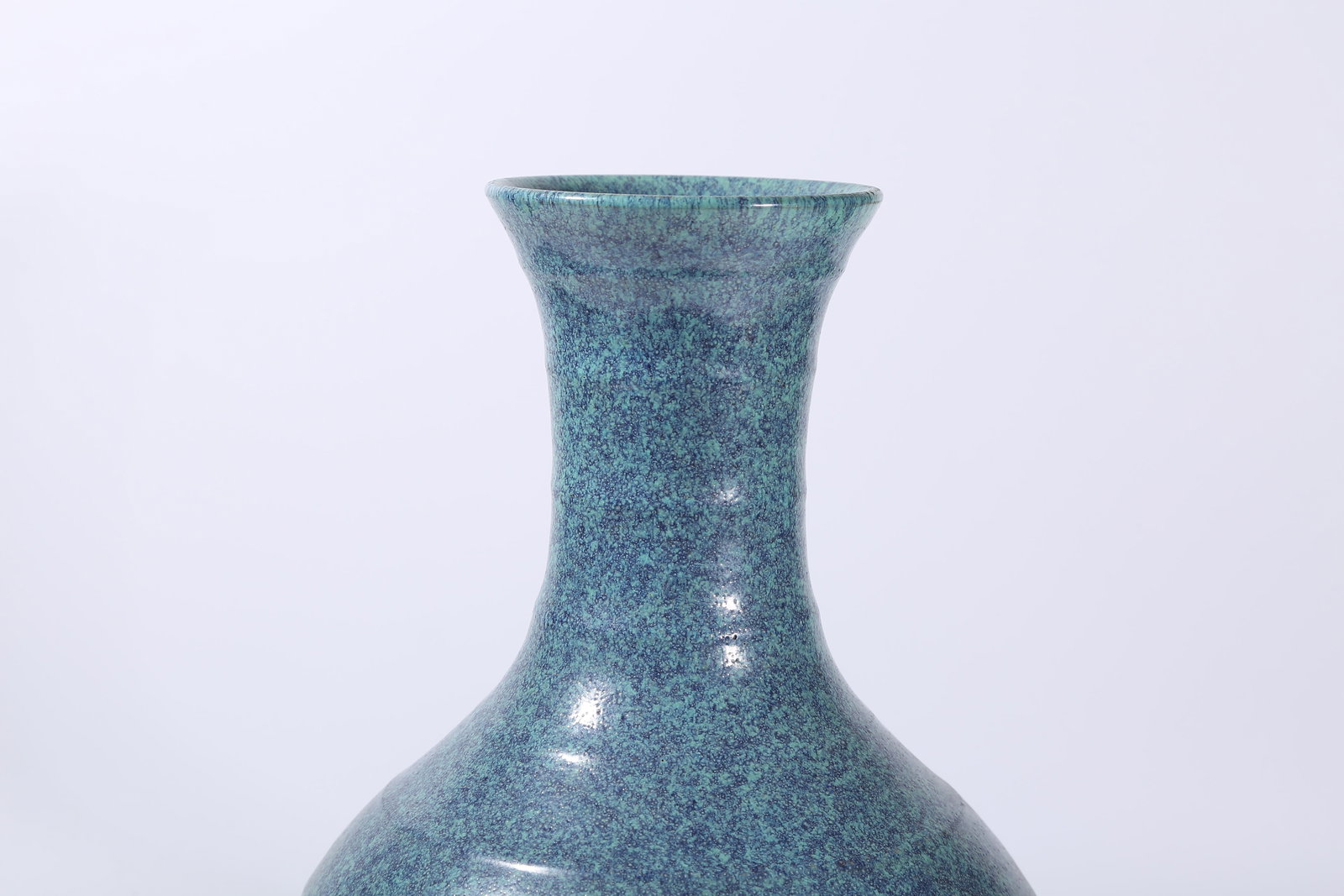 A LUJUN-GLAZED STRING-PATTERNED APPRECIATION VASE - 2