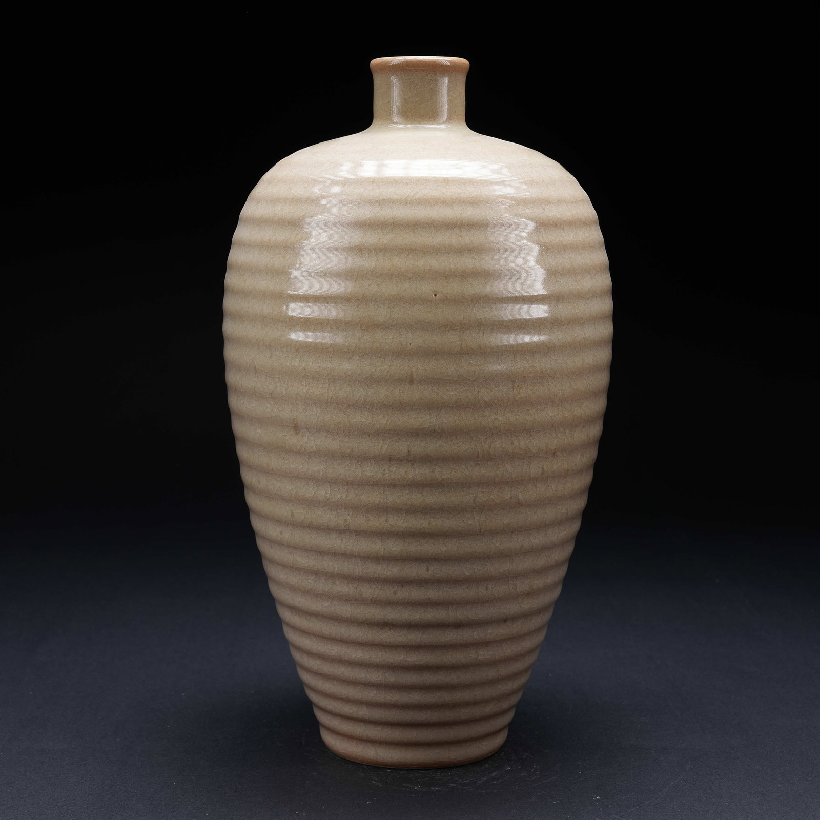 A OLD KILN STRING-PATTERNED BOTTLE - 4