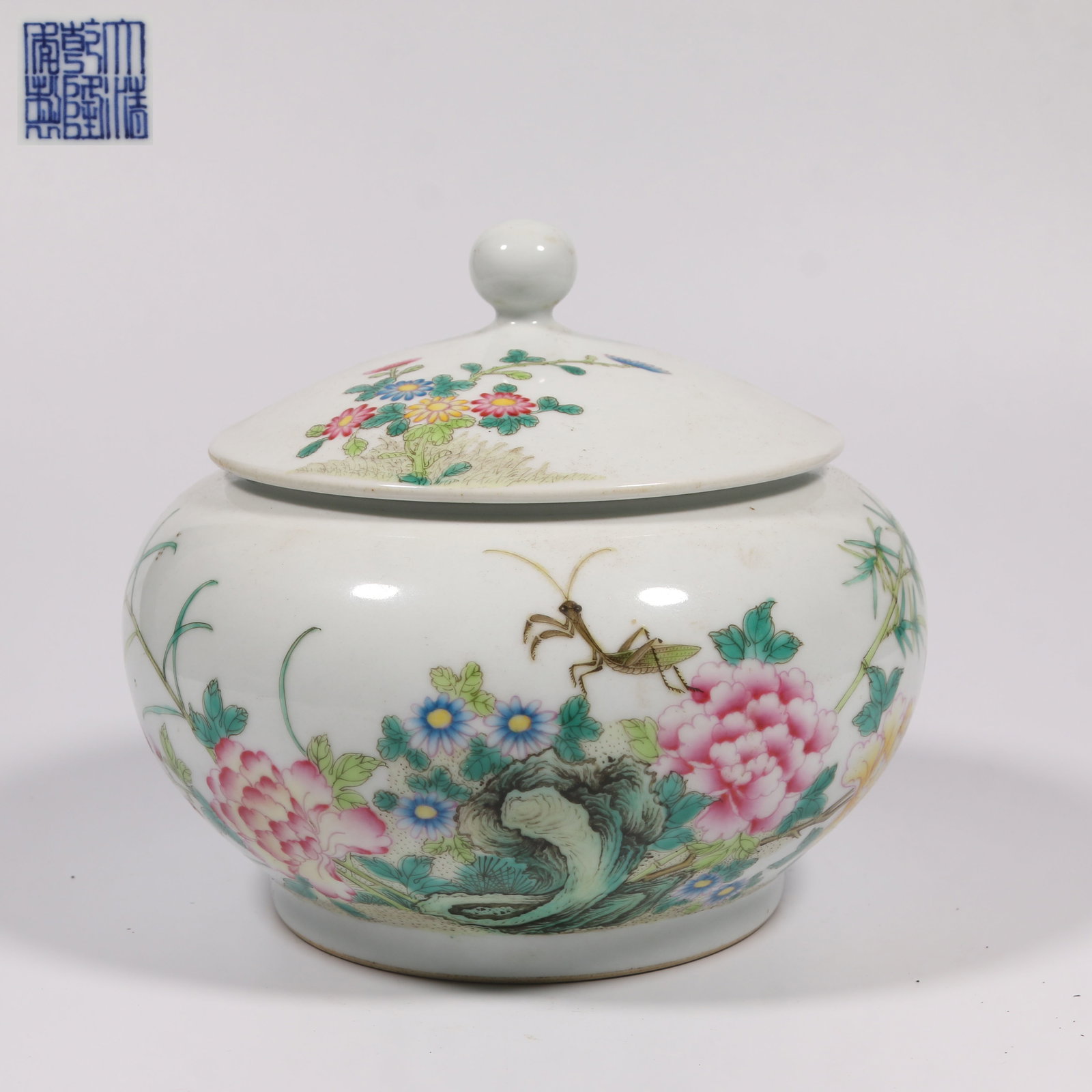 A FAMILLE ROSE "PROSPERITY IN BLOOM" COVERED JAR (1 of 7)