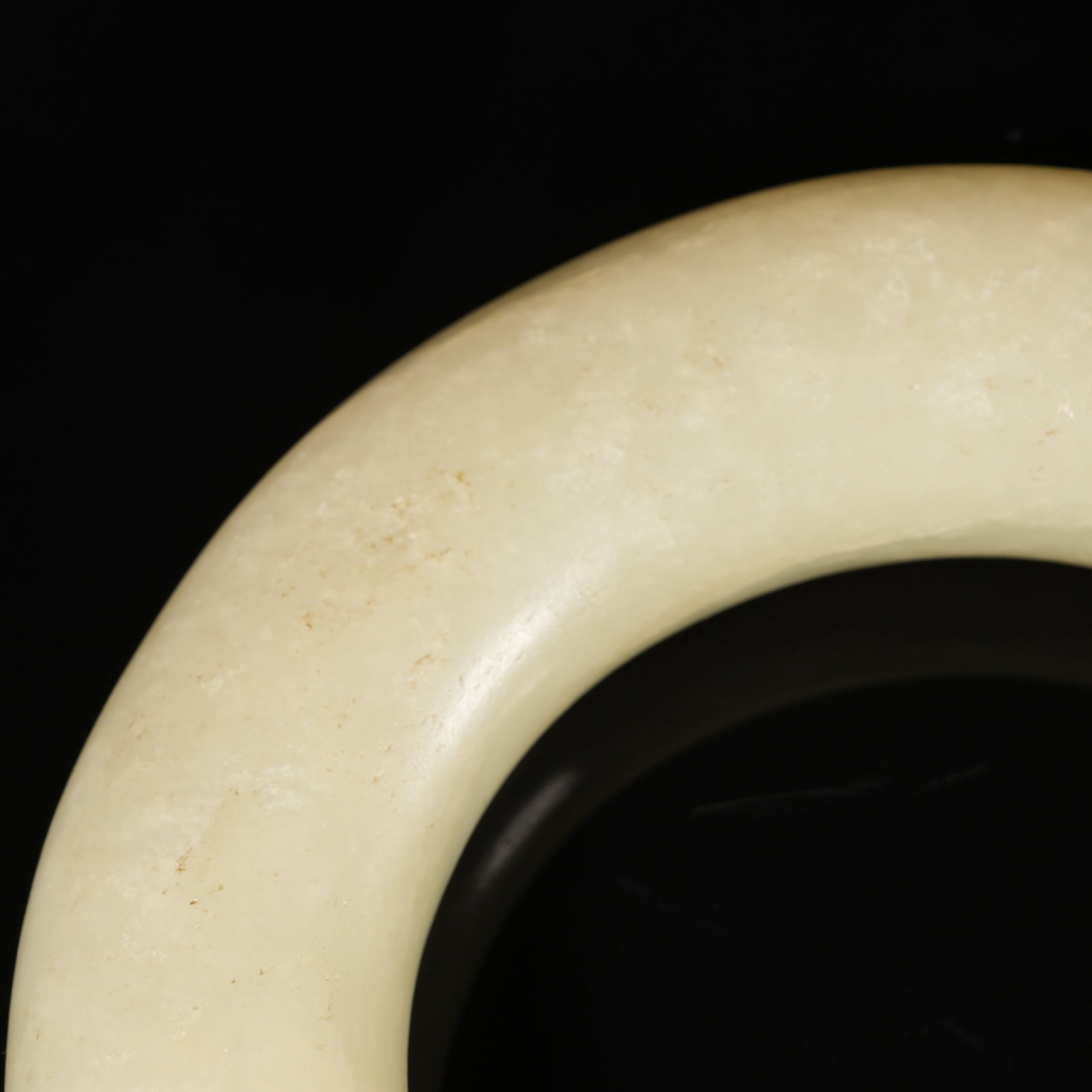 A ANCIENT JADE RING - 2