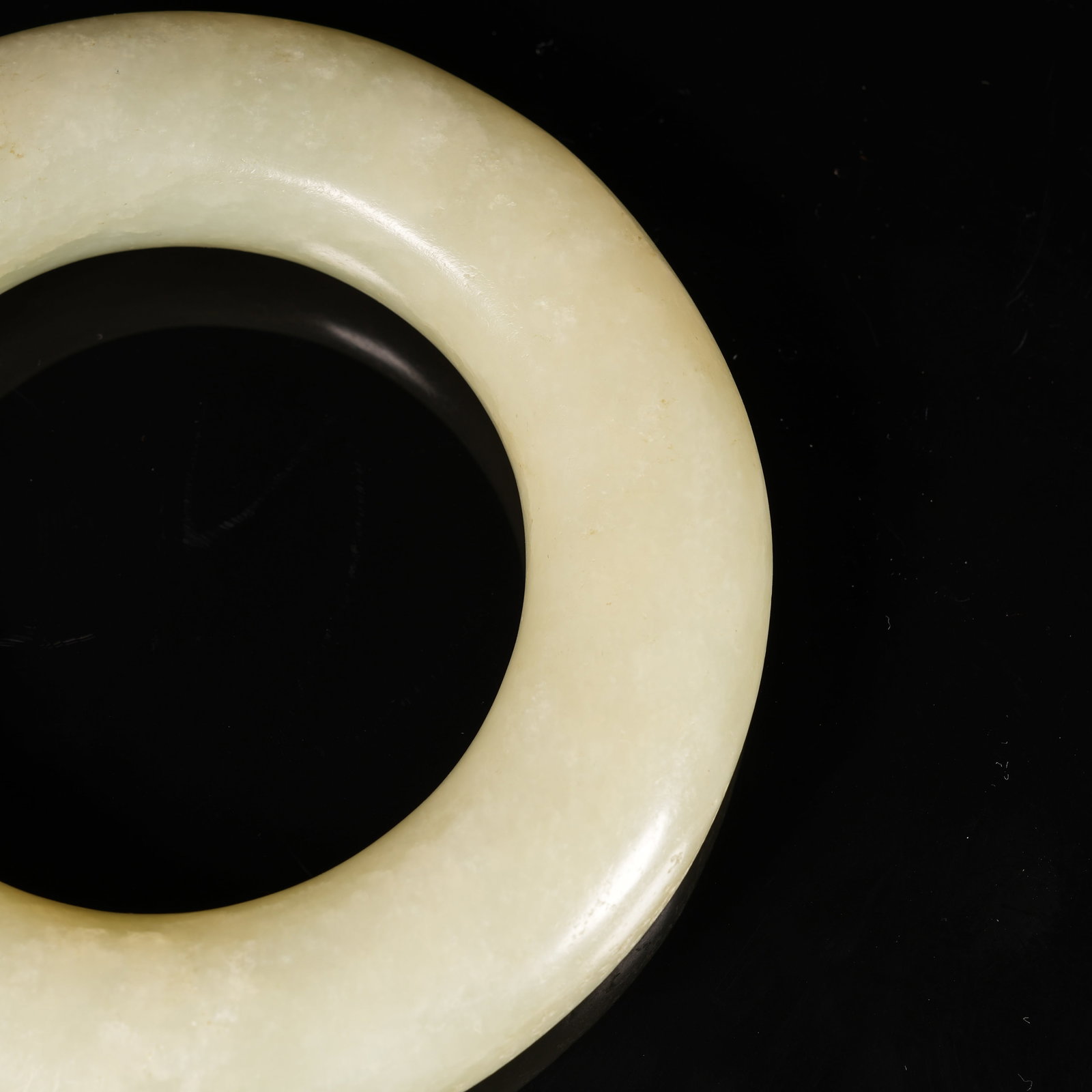 A ANCIENT JADE RING - 9