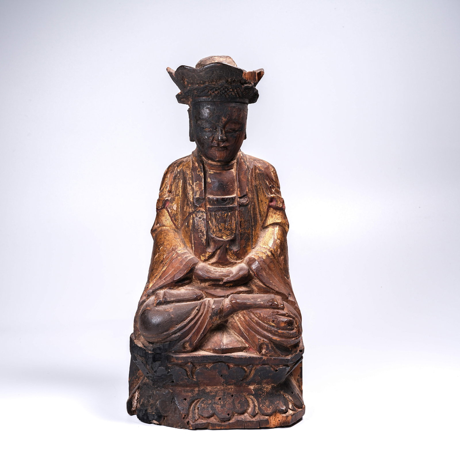 A GILT-LACQUER BUDDHA STATUE (1 of 8)
