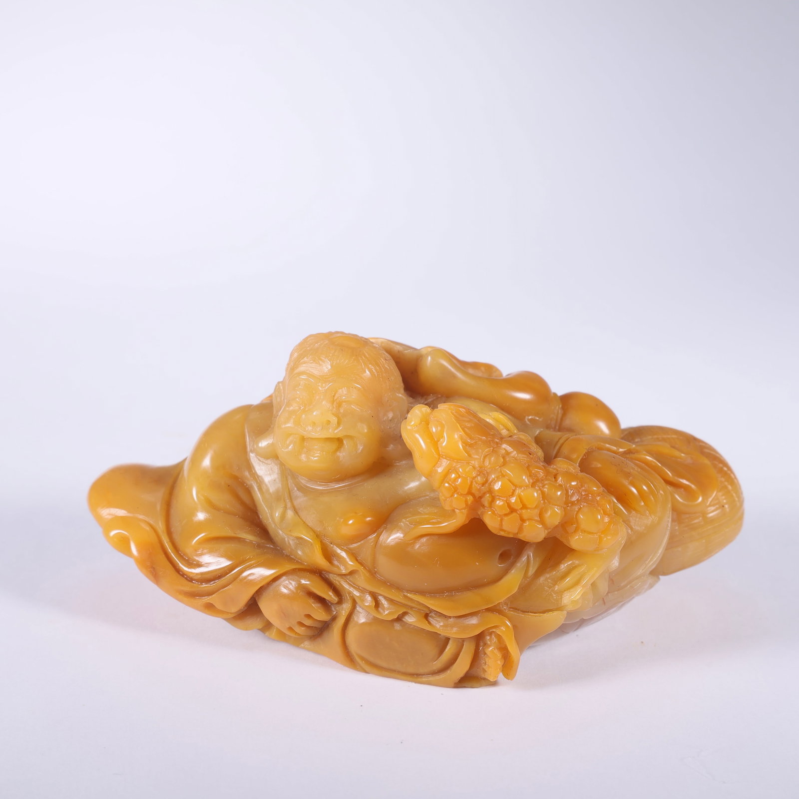 A TIANHUANG STONE "LIU HAI PLAYING WITH GOLDEN TOAD" ORNAMENT (1 of 9)