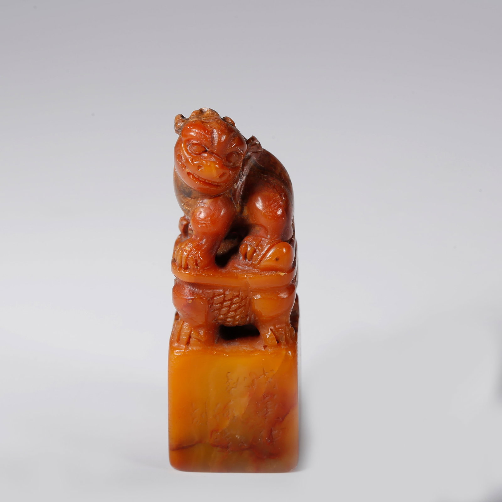 A SHOUSHAN STONE SEAL WITH BEAST FINIAL (1 of 12)