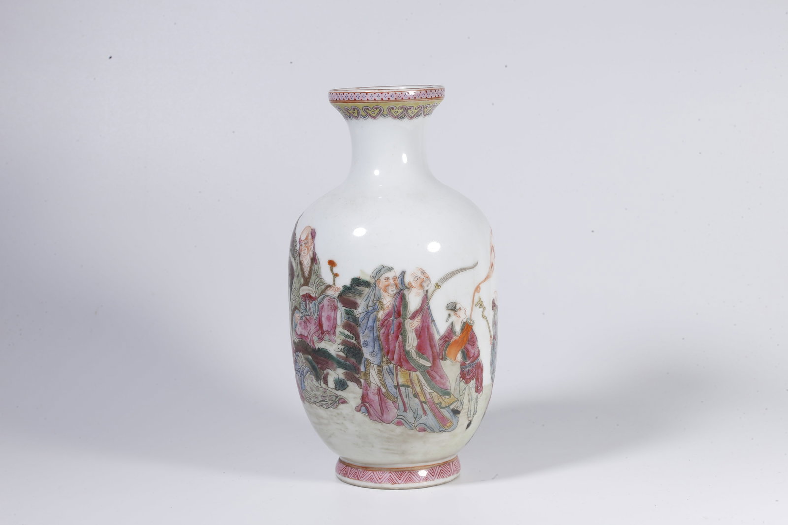 A FAMILLE-ROSE PRIZE VASE WITH HUMAN FIGURE STORYTELLING MOTIFS (1 of 9)
