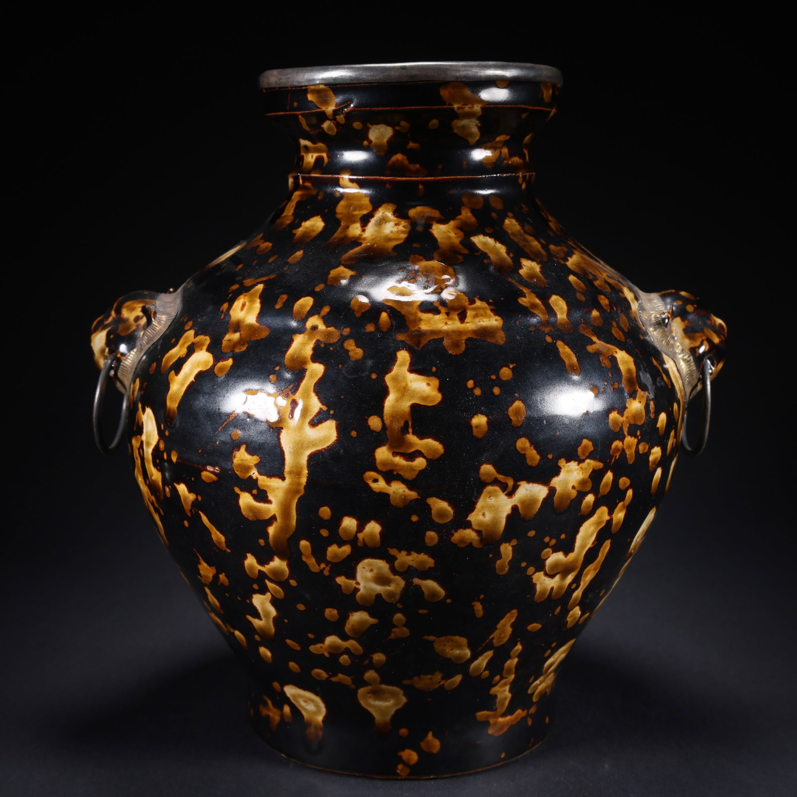 A JIZHOU KILN DOUBLE-HANDLED TIGER-PATTERNED JAR WITH GOLD AND SILVER MOUNTS (1 of 9)