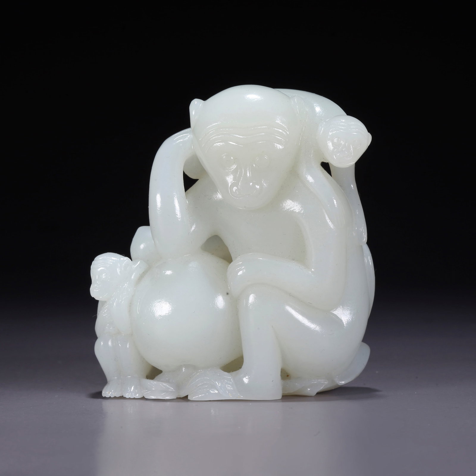 A HETIAN JADE CARVED MONKEY ORNAMENT (1 of 9)