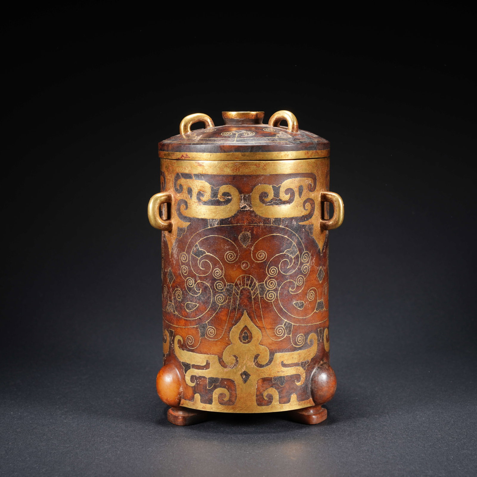 A HETIAN JADE GILT-COVERED JAR (1 of 10)