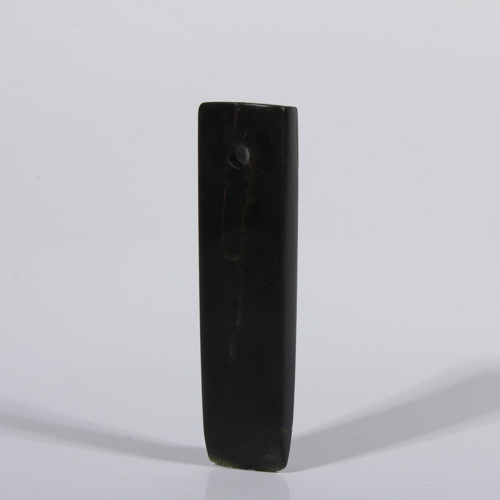 A ANCIENT JADE CHISEL (1 of 15)