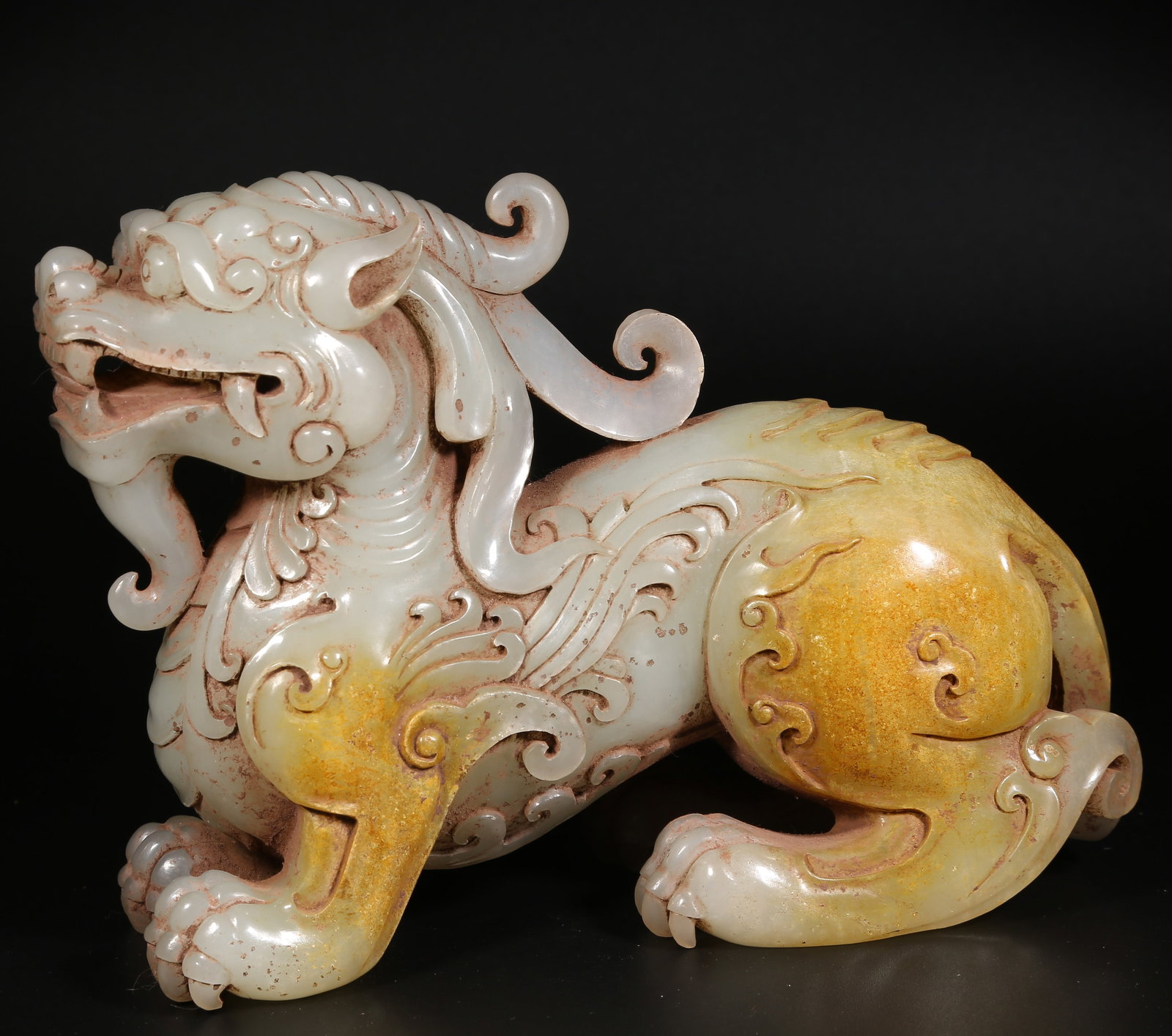 A ANCIENT JADE PIXIU (1 of 8)