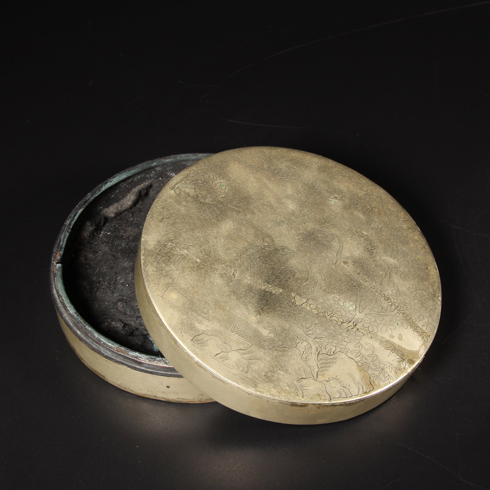 A BRONZE INK BOX WITH FISHERMAN SCENE (1 of 12)