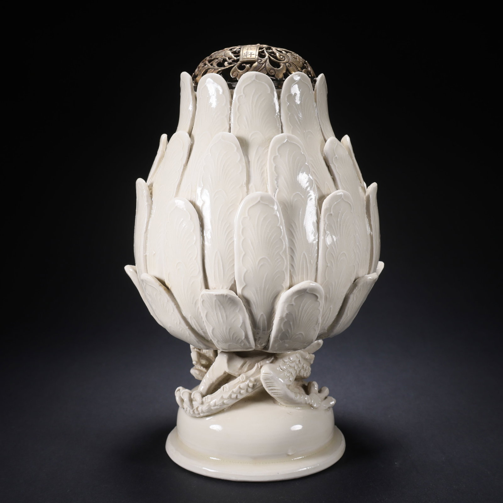 A BAIDING PORCELAIN BOSHAN INCENSE BURNER WITH COILED DRAGON, GOLD AND SILVER MOUNTS, YIHE XUAN: Baiding Porcelain Boshan Incense Burner with Coiled Dragon, Gold and Silver Mounts, Yihe Xuan