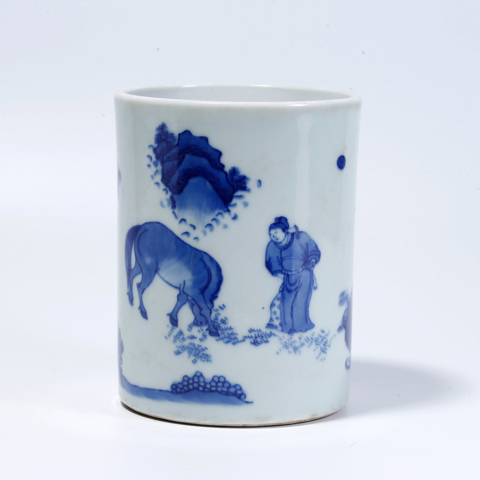 A BLUE-AND-WHITE BRUSH HOLDER WITH FIGURE PATTERN (1 of 9)