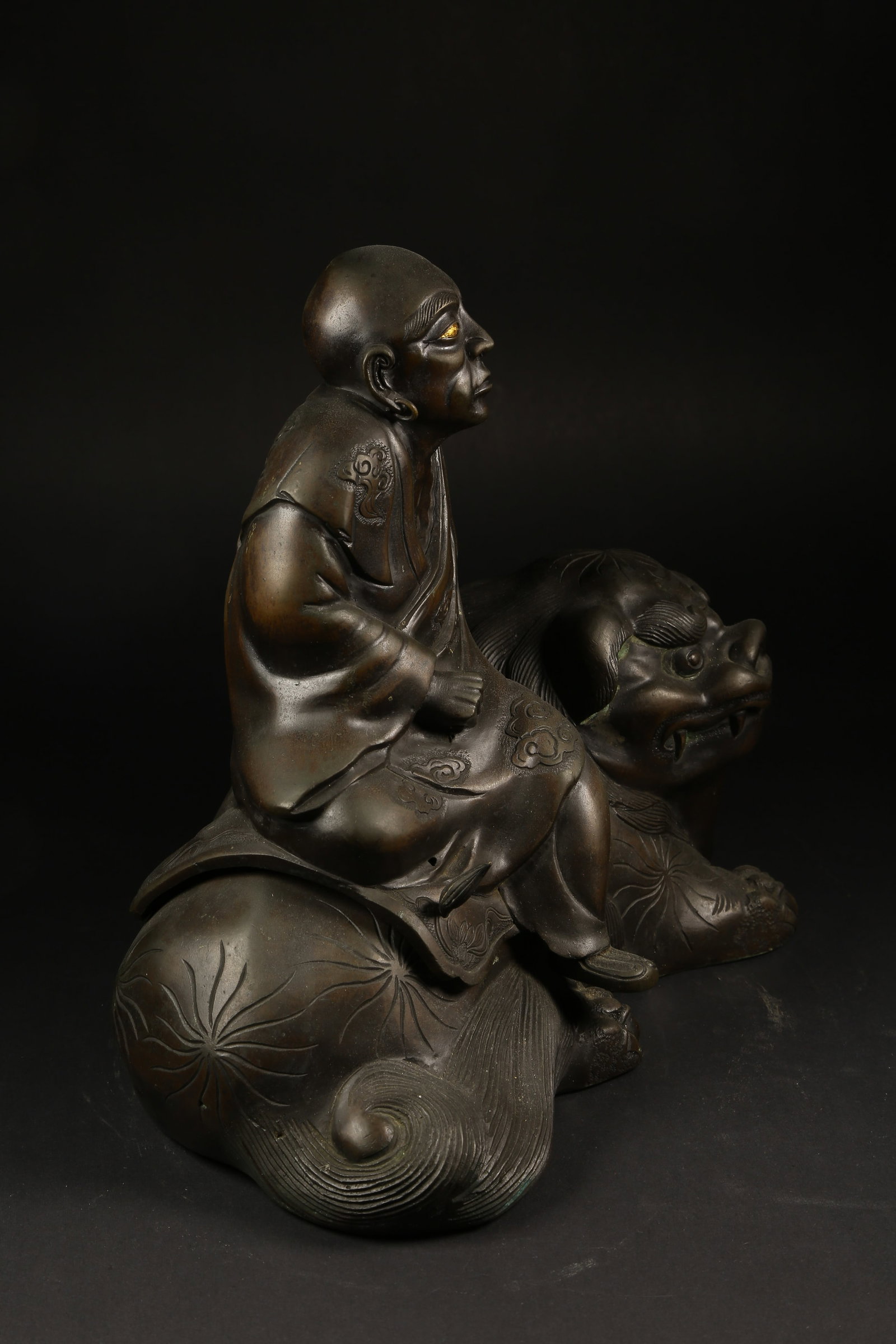 A BRONZE ARHAT STATUE - 6