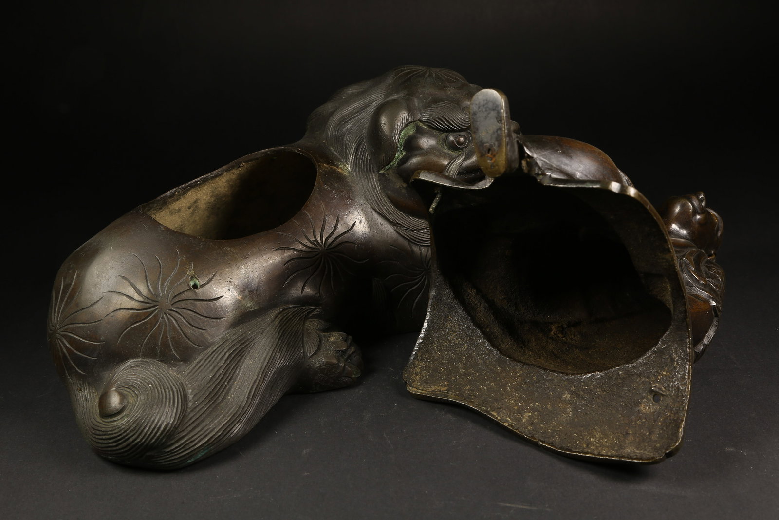 A BRONZE ARHAT STATUE - 8