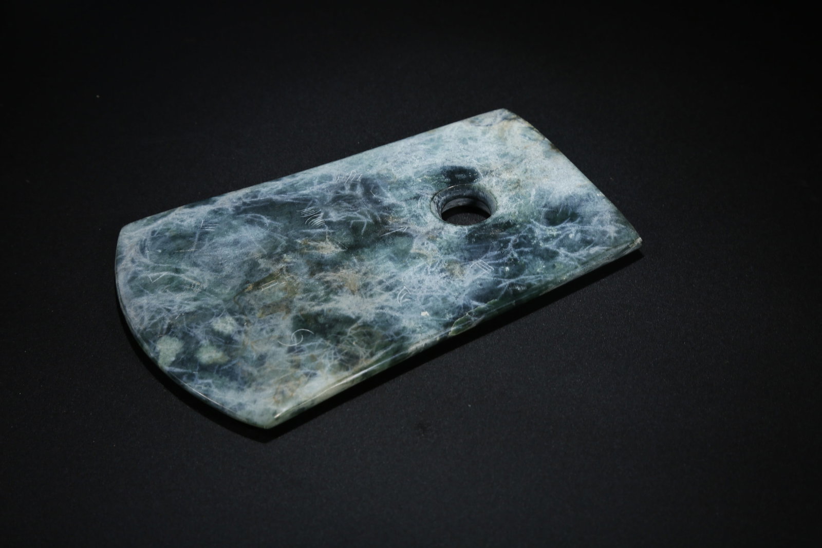 A ANCIENT JADE AXE - 4