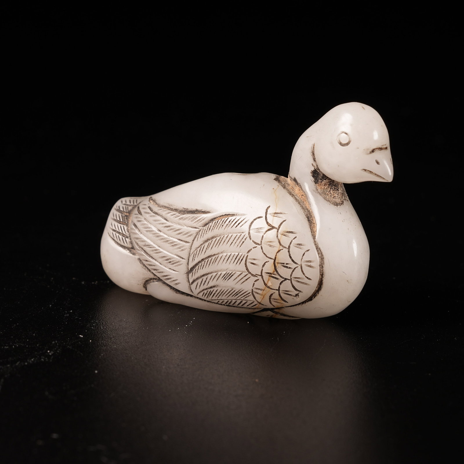 A ANCIENT JADE DOUBLE-CRANE PENDANT (1 of 8)