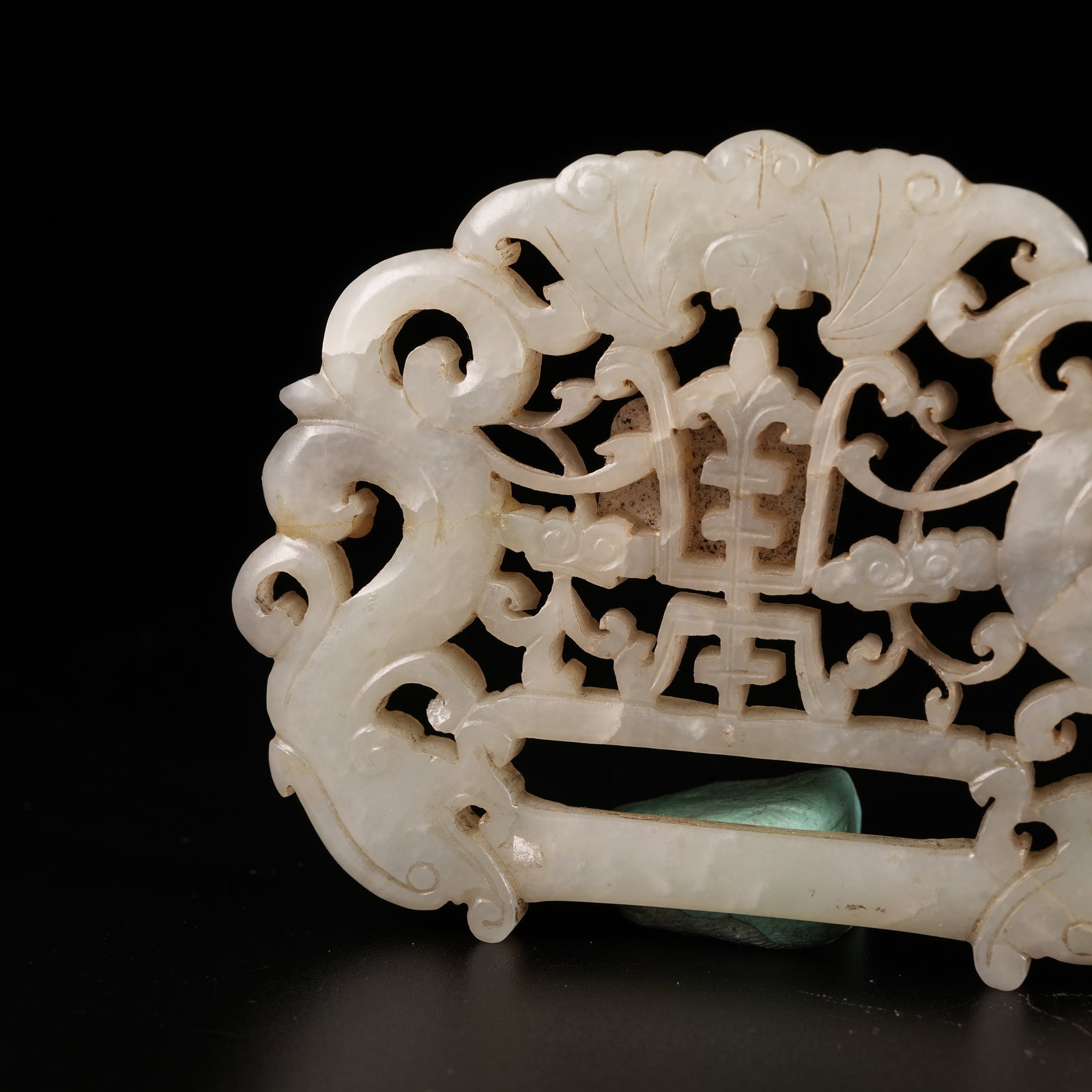 A HETIAN JADE DOUBLE-DRAGON LONGEVITY PATTERN LOCK - 3