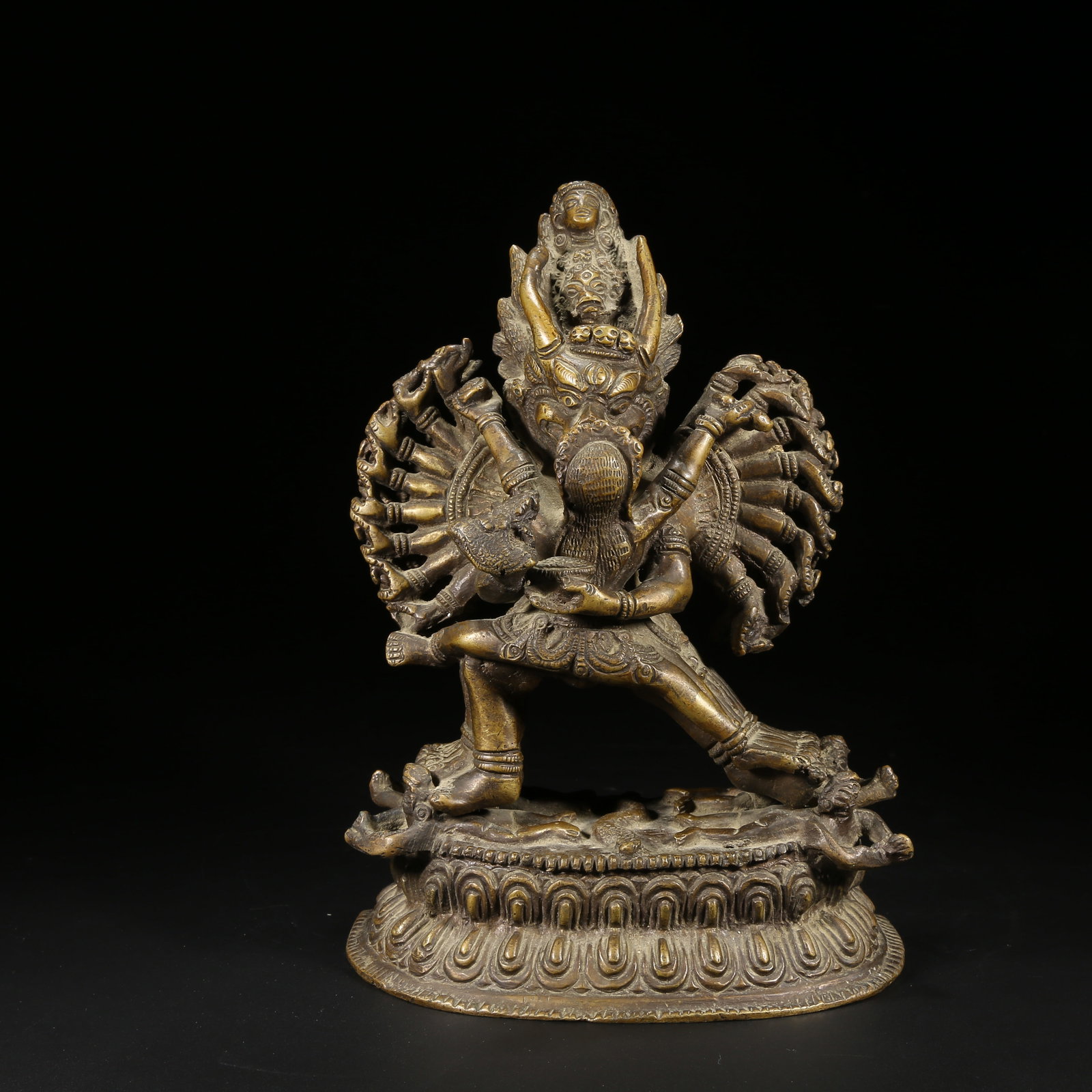 A BRONZE MAH?V?RA VAJRA STATUE (1 of 8)