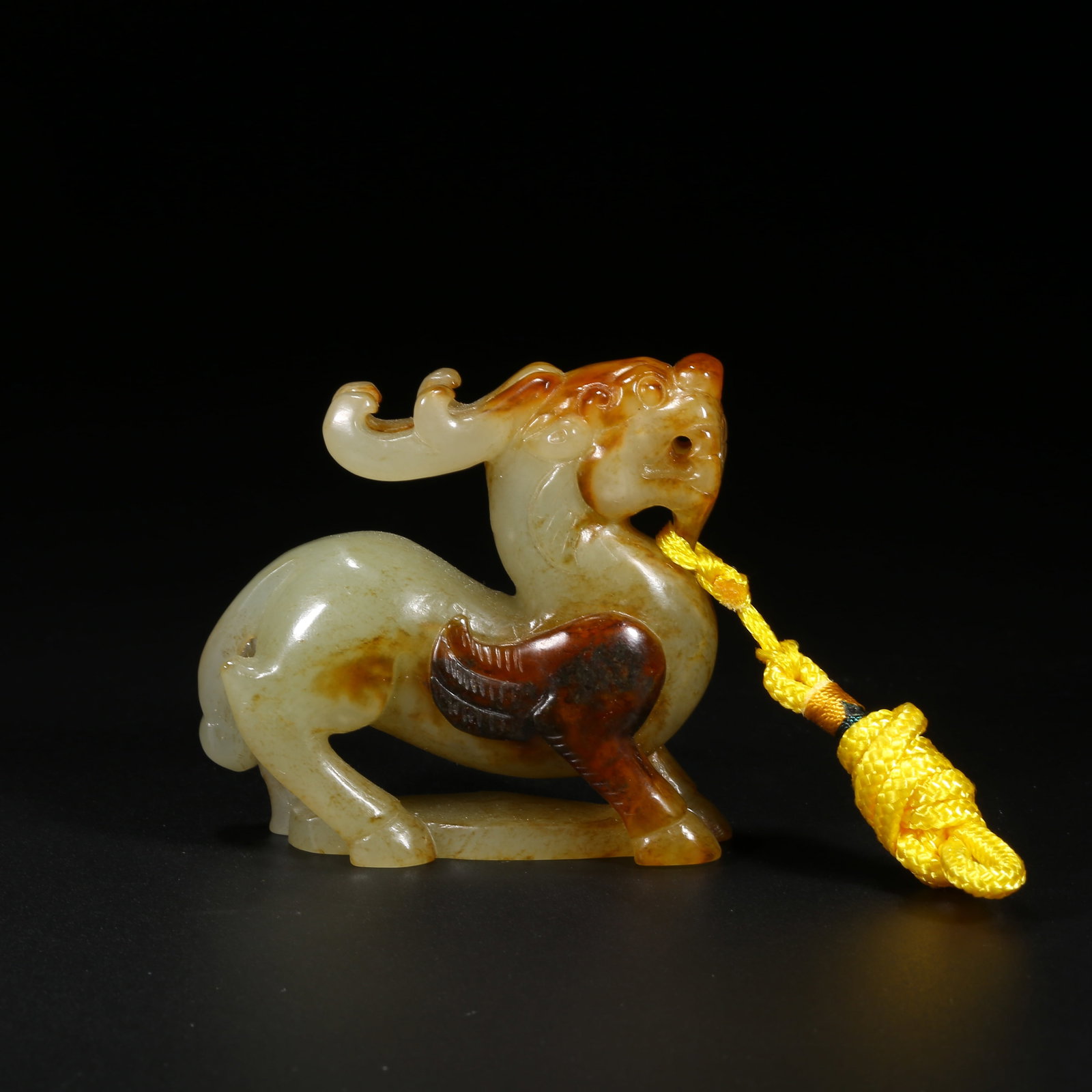 A ANCIENT JADE AUSPICIOUS BEAST ORNAMENT (1 of 8)