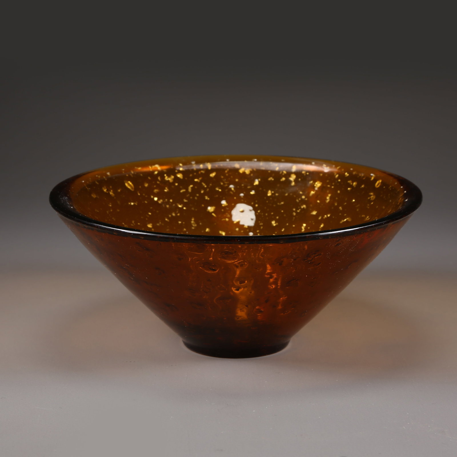 A GLASS DOULI-SHAPED CUP: Glass douli-shaped cup