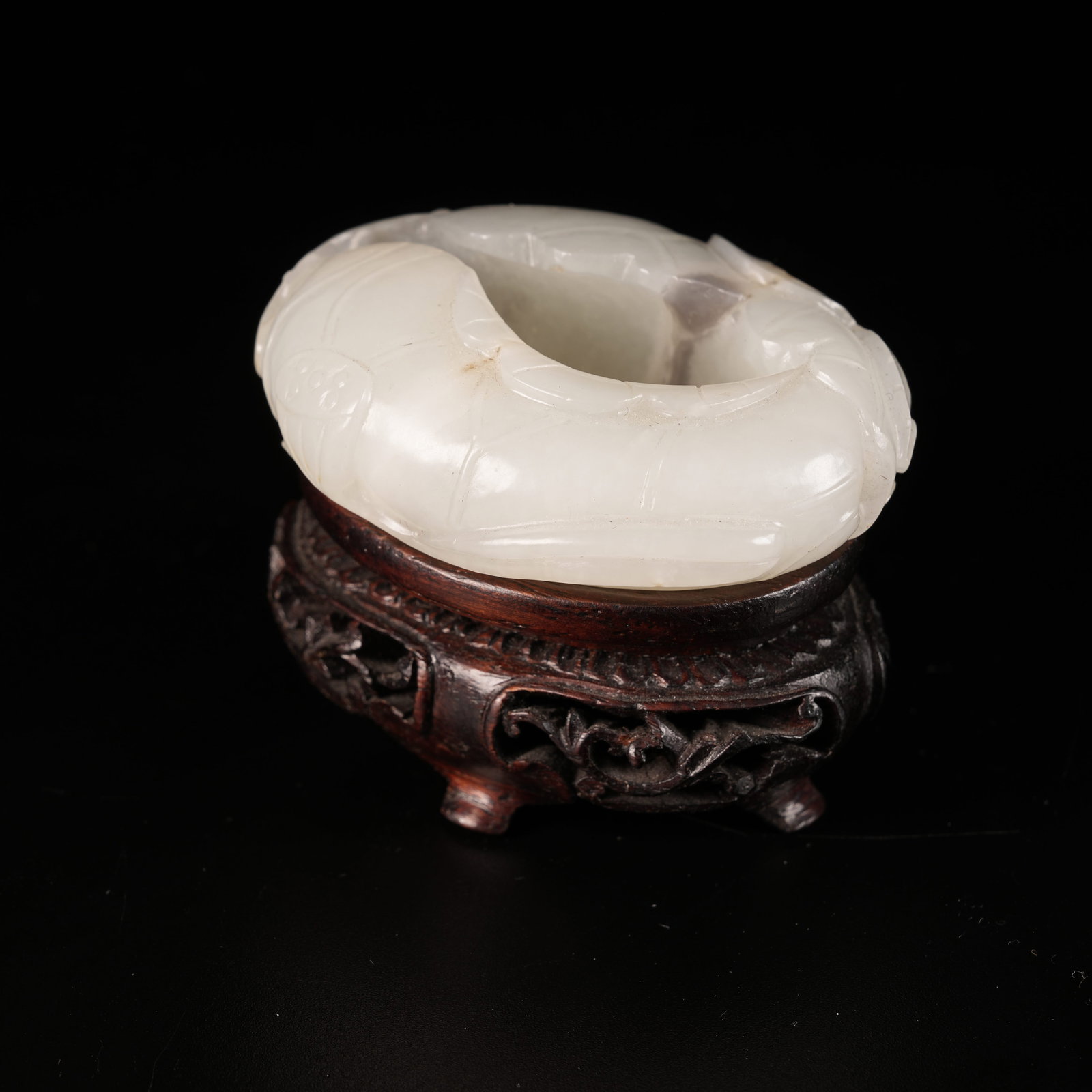 A HETIAN JADE LOTUS-LEAF WATER CONTAINER (1 of 8)