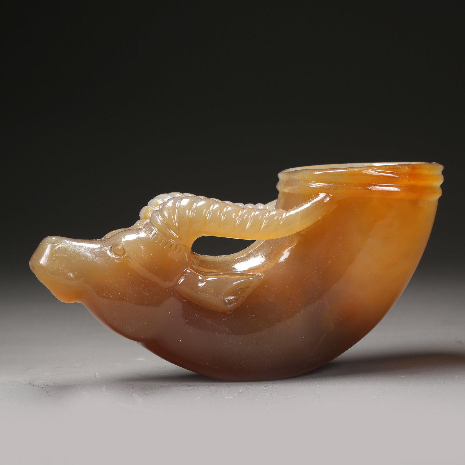 A AGATE RAM-HORN CUP (1 of 9)
