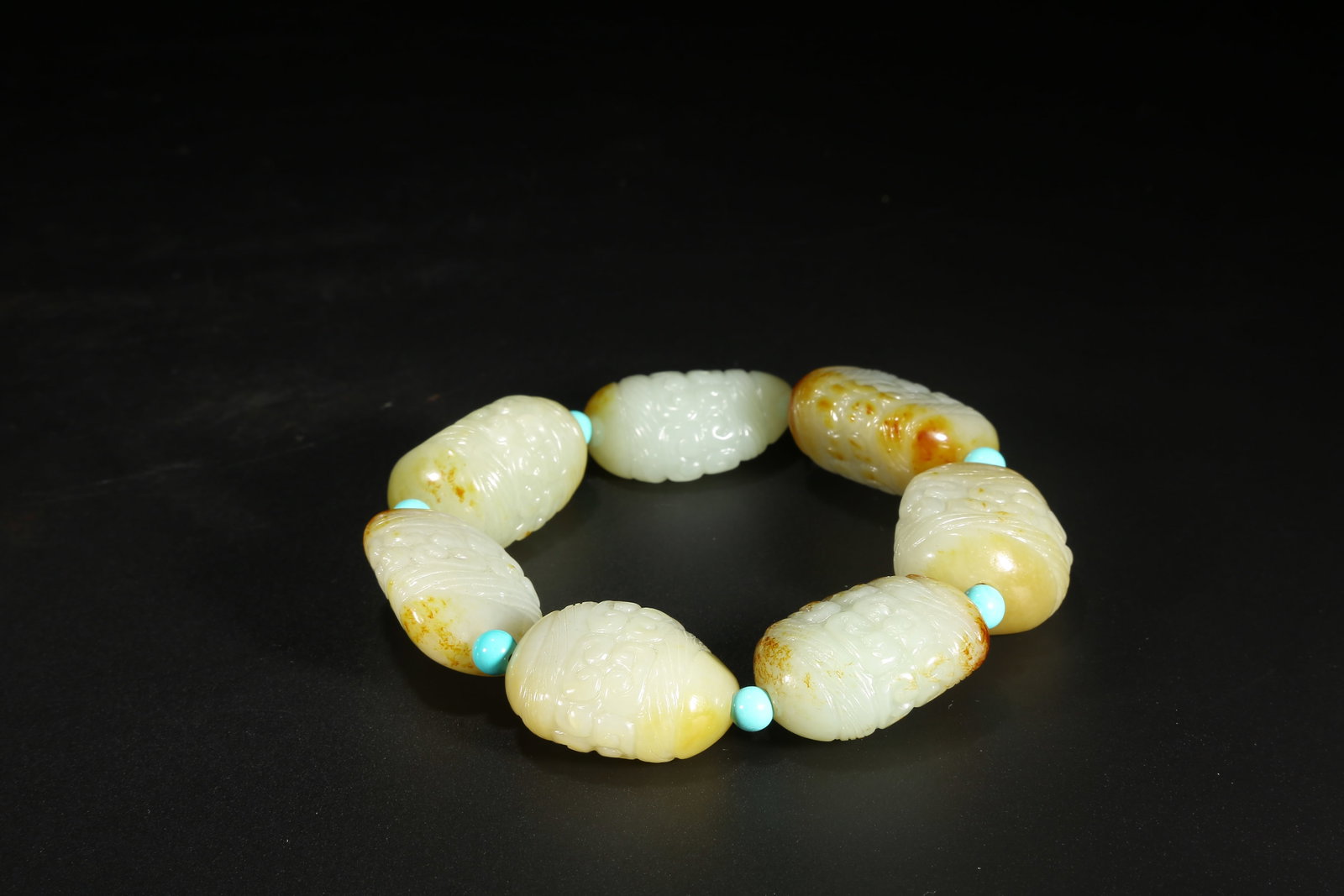 A HETIAN JADE CLOUD PATTERN BRACELET - 2