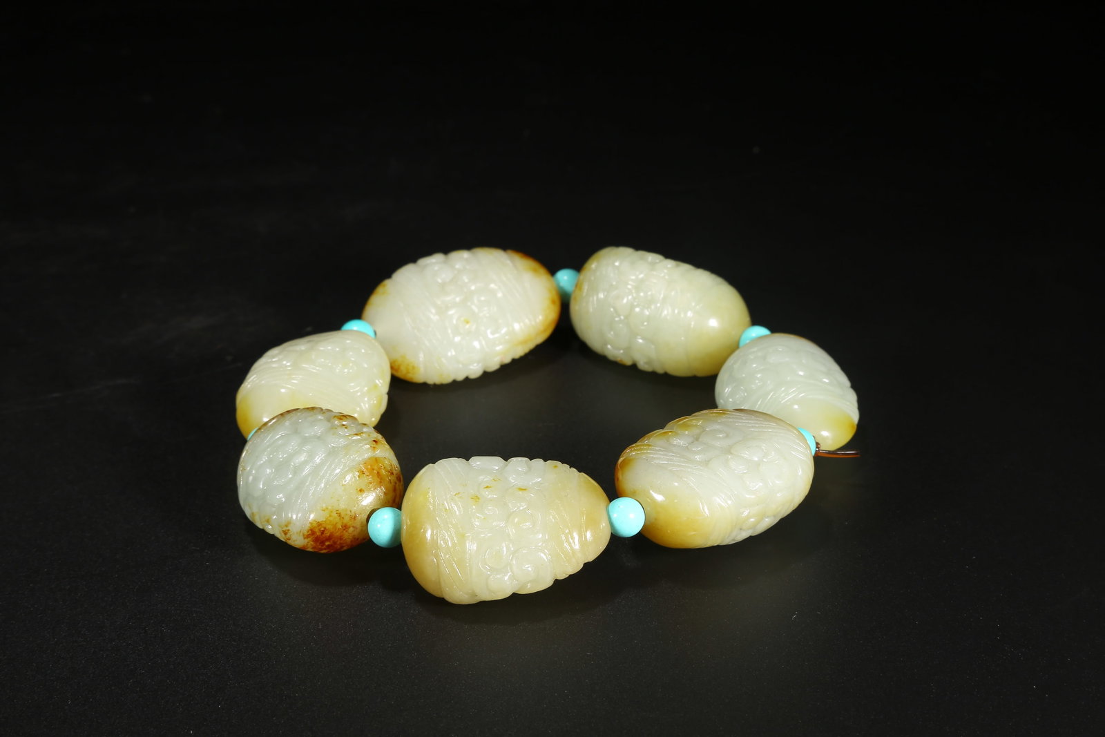 A HETIAN JADE CLOUD PATTERN BRACELET - 3