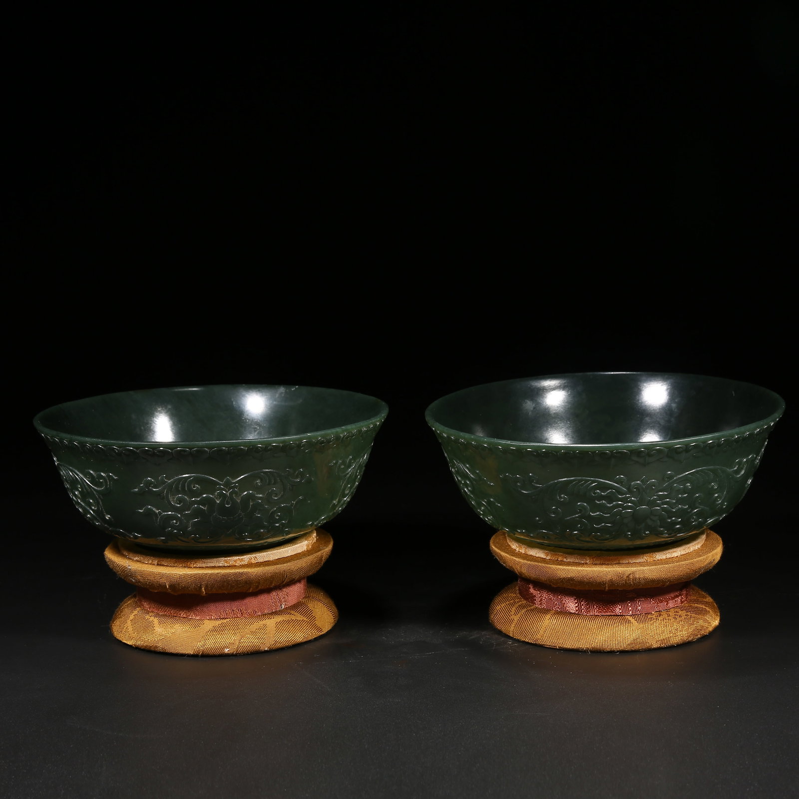 A HETIAN GREEN JADE FLOWER PATTERN BOWL, PAIR: Hetian Green Jade Flower Pattern Bowl, Pair