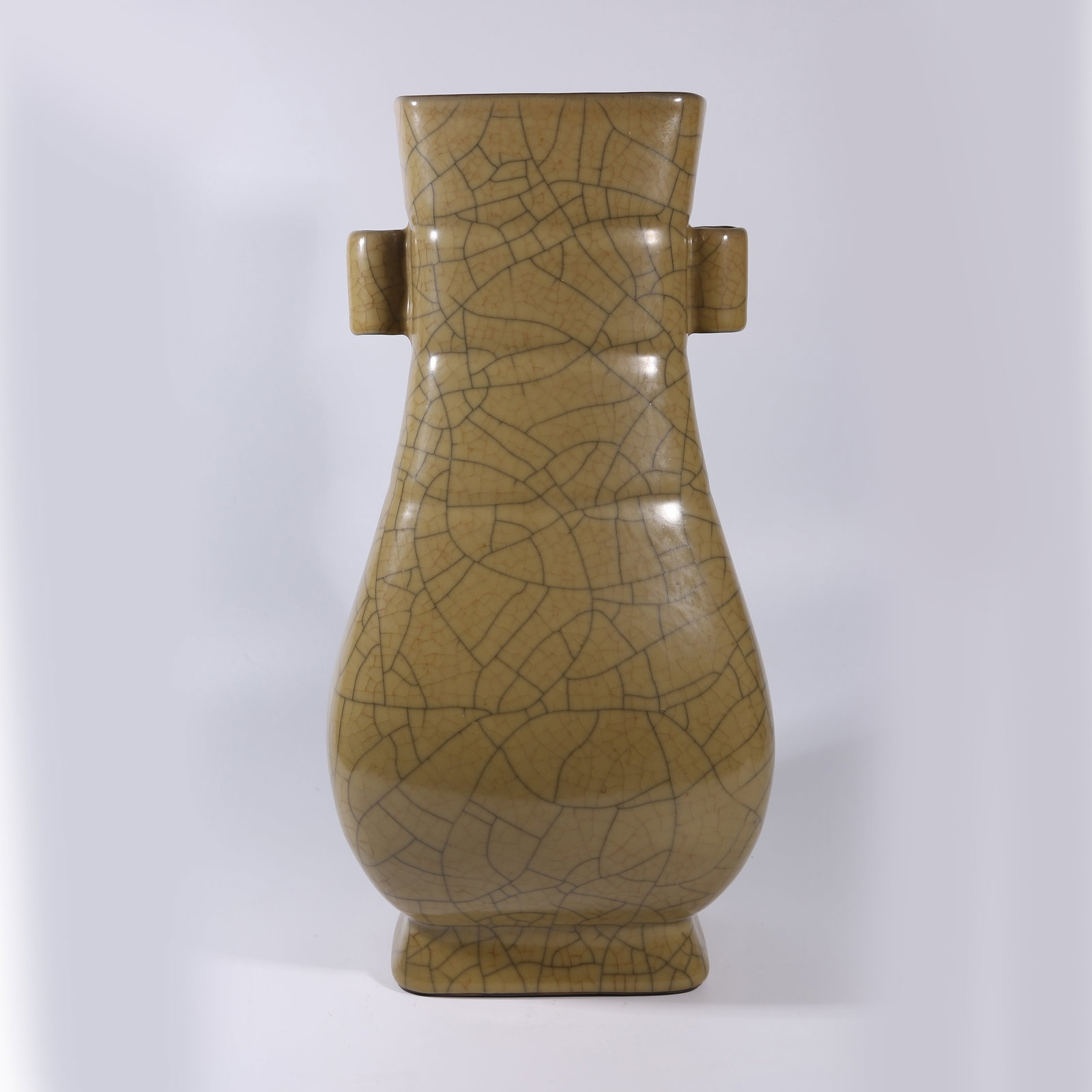 A GE WARE VASE WITH PIERCED LUG HANDLES (1 of 8)