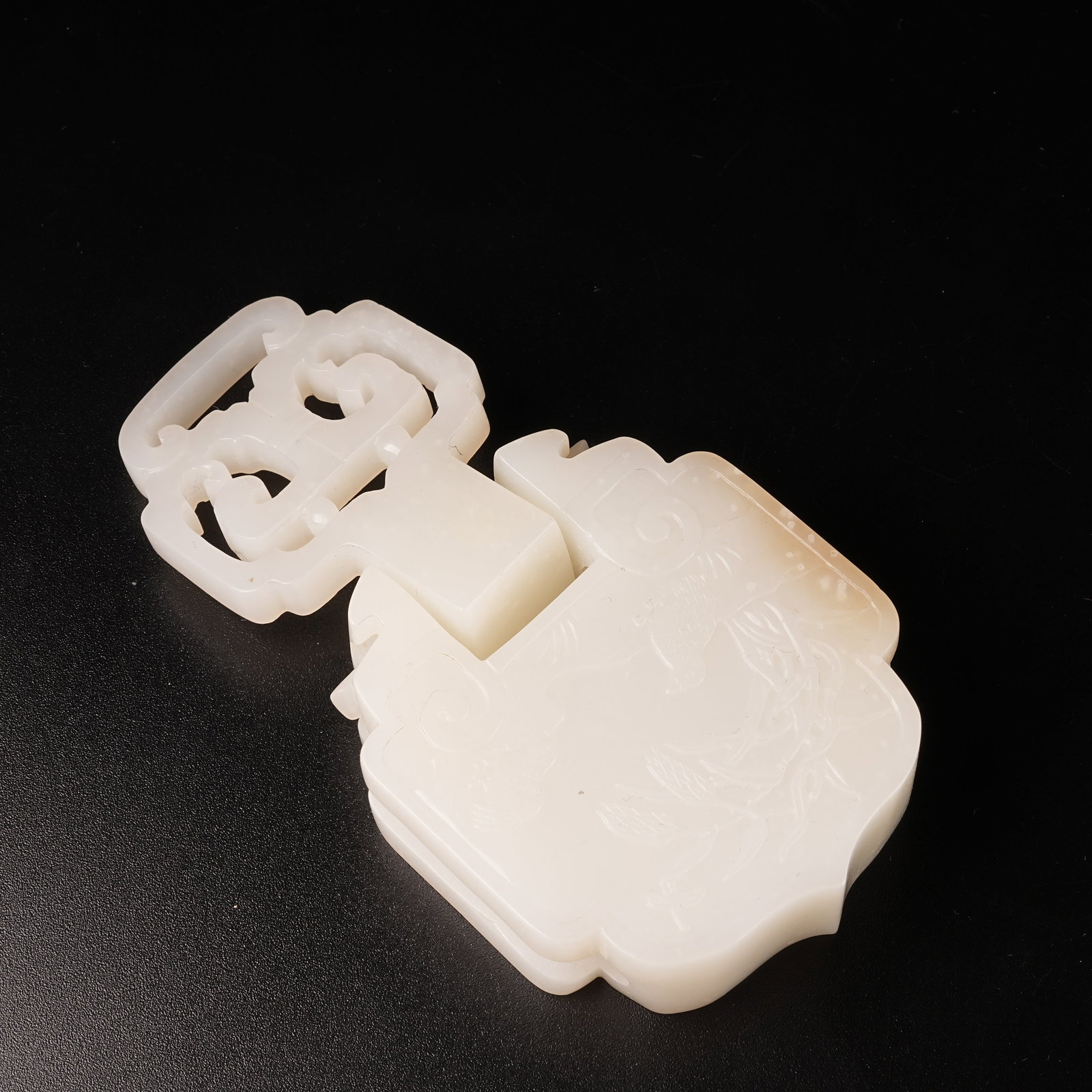 A HETIAN JADE LOTUS POND MANDARIN DUCK BUTTON (1 of 9)