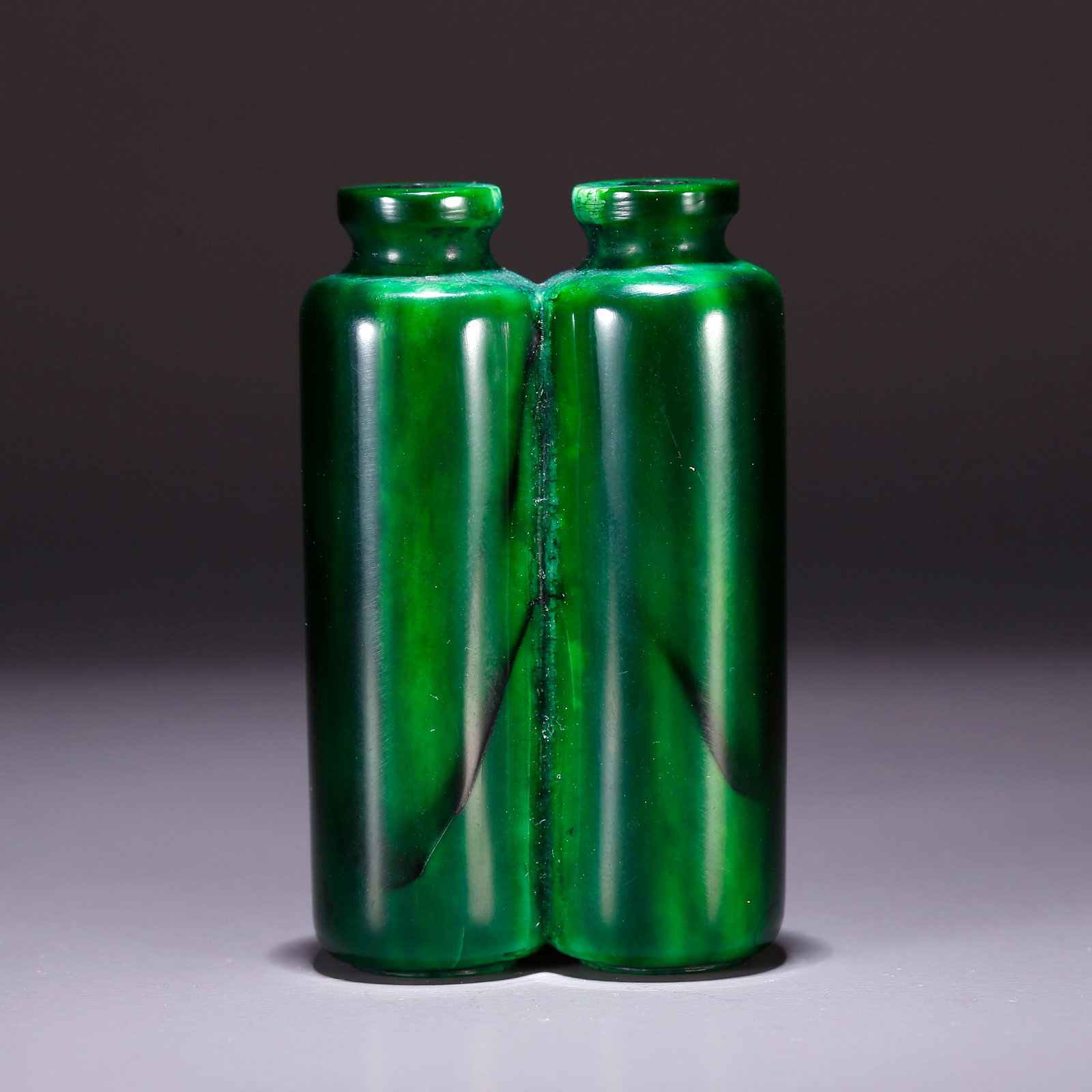 A QIUJUE PAIR OF VASES (1 of 8)