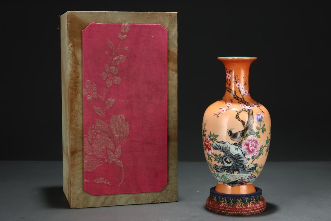 A FALANGCAI VASE WITH BIRD-AND-FLOWER DESIGN (1 of 8)