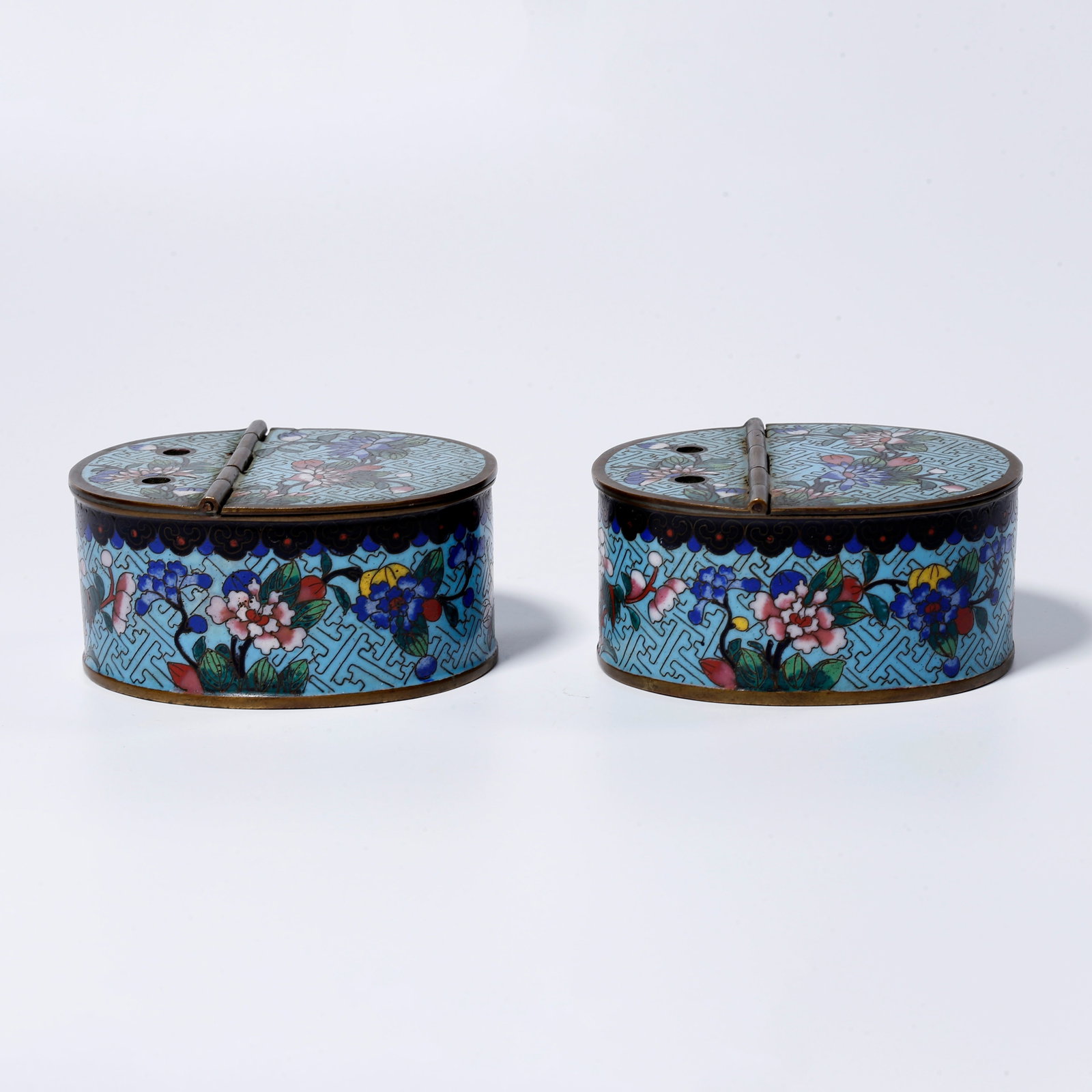 A PAIR OF BRONZE CLOISONNÉ COVERED BOXES (1 of 10)
