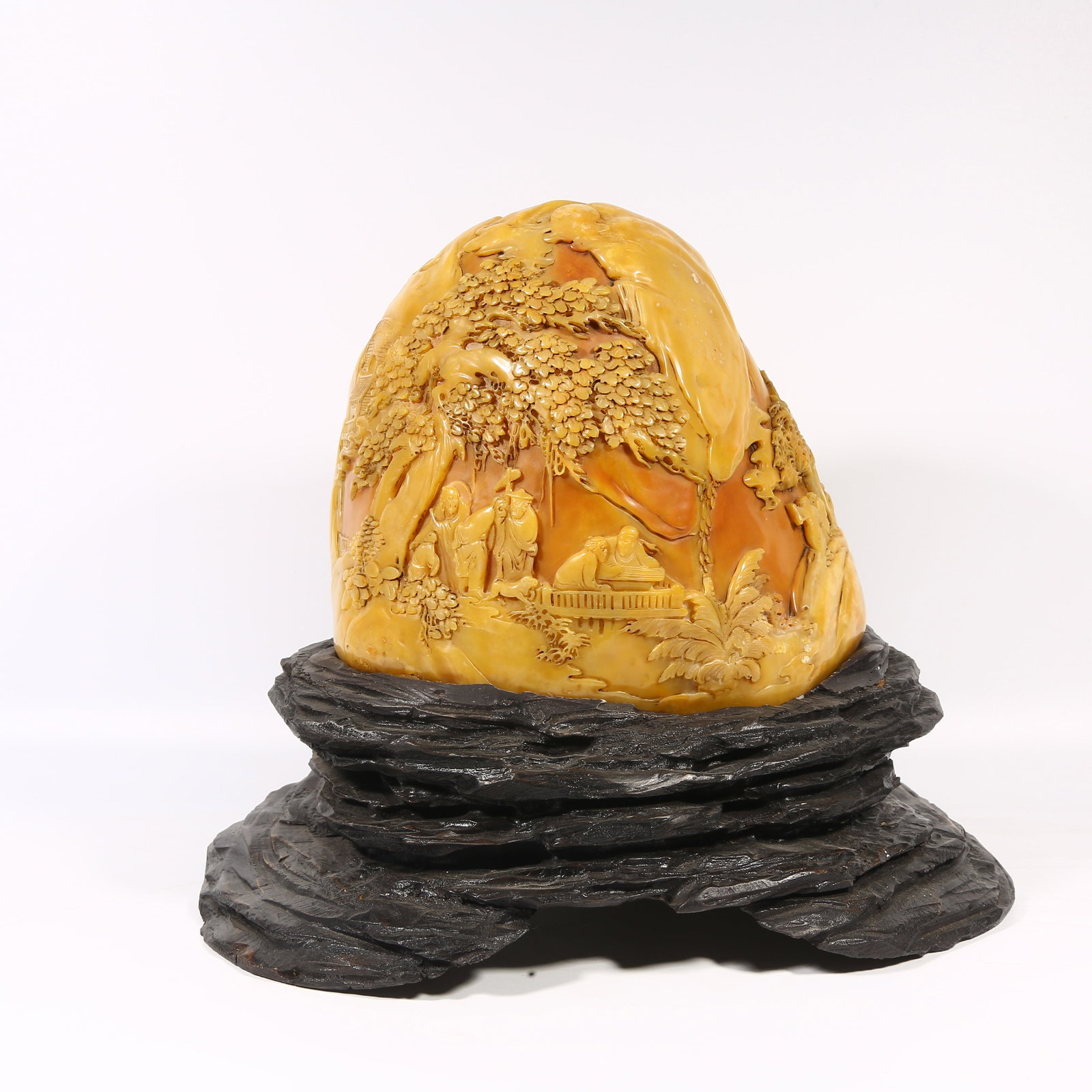 A SHOUSHAN STONE MINIATURE MOUNTAIN WITH SCHOLAR FIGURE DESIGN: Shoushan stone miniature mountain with scholar figure design