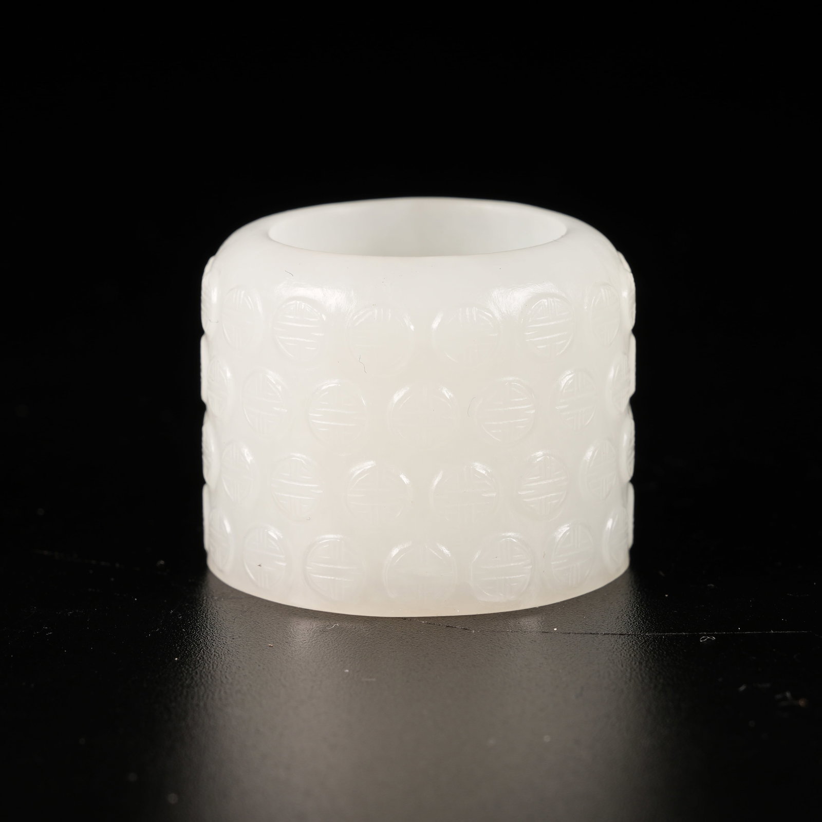 A HETIAN WHITE JADE LONGEVITY PATTERN THUMB RING - 3