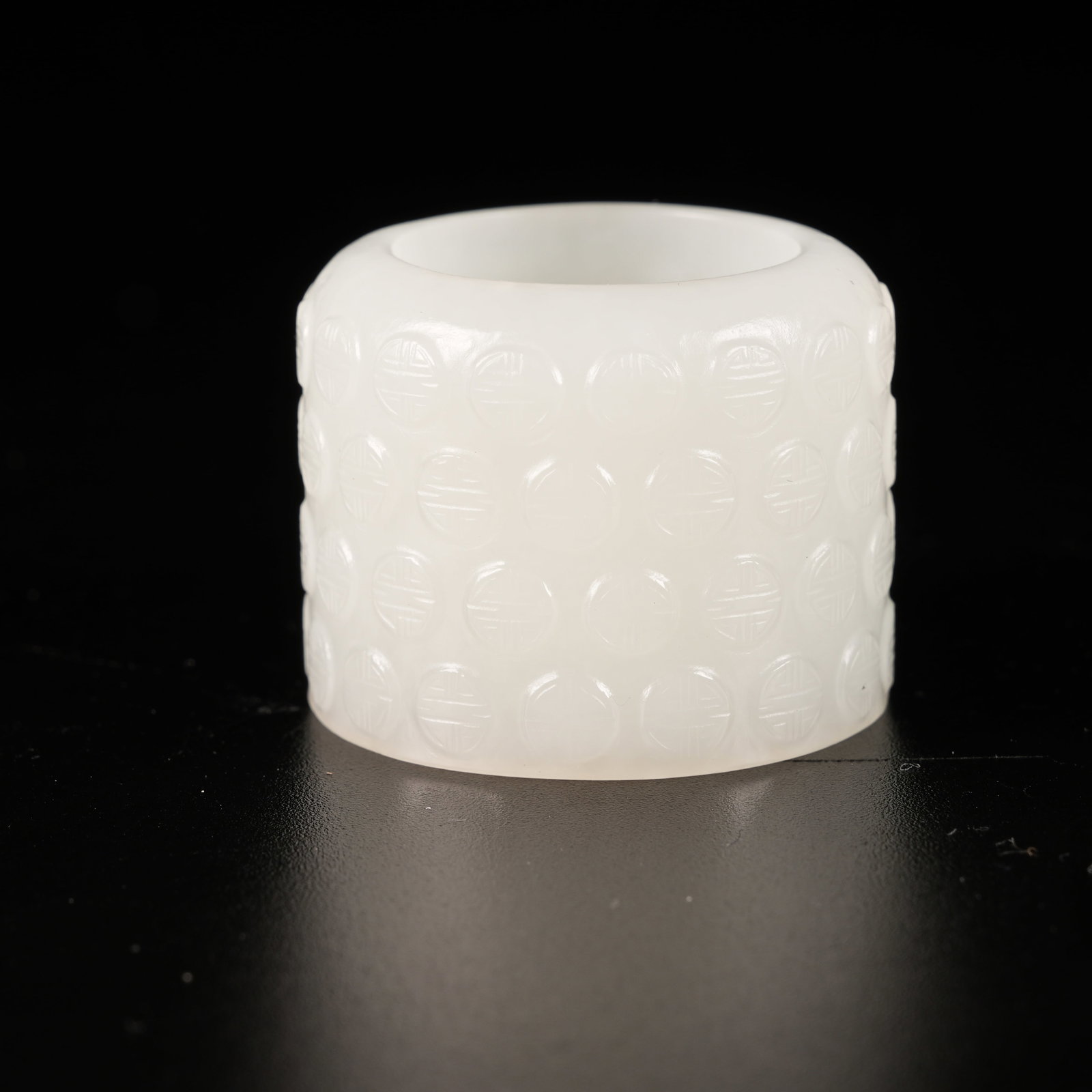 A HETIAN WHITE JADE LONGEVITY PATTERN THUMB RING - 4