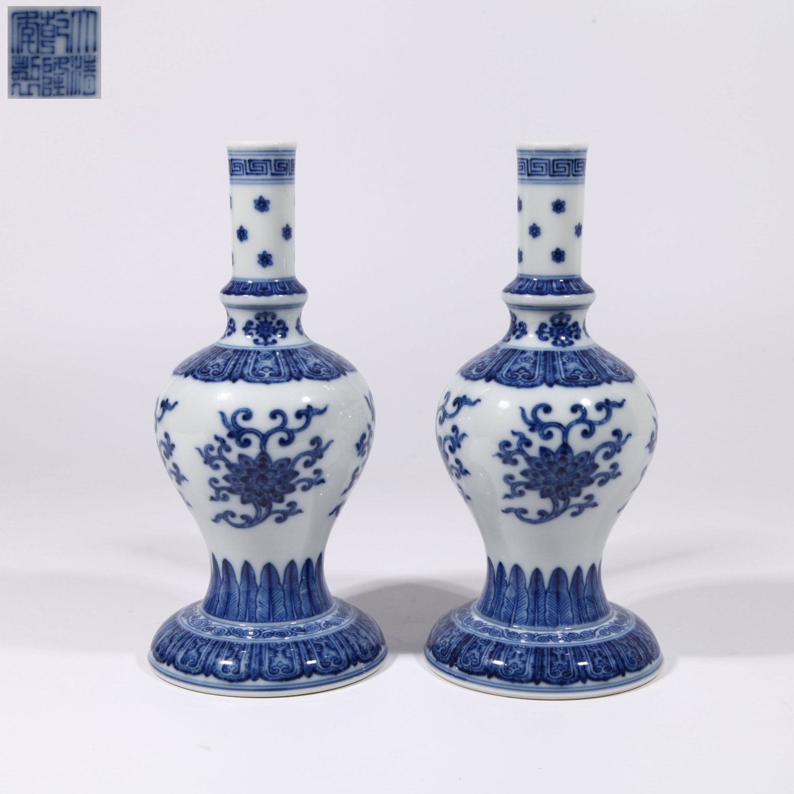 A GINGER JAR WITH INTERTWINED LOTUS PATTERN IN UNDERGLAZE BLUE (1 of 8)