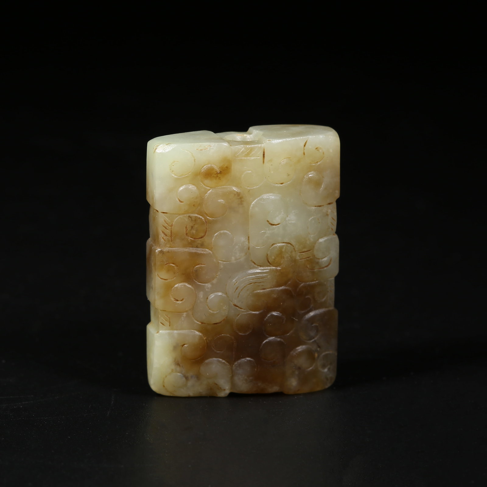 A ANCIENT JADE PENDANT FITTING: Ancient Jade Pendant Fitting
