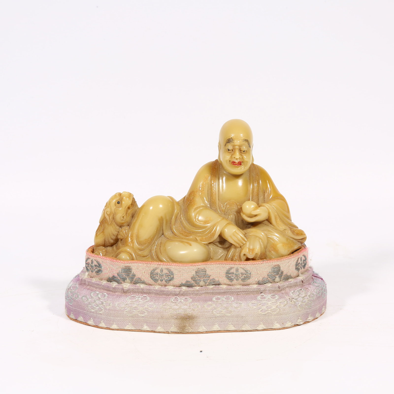 A SHOUSHAN STONE ARHAT ORNAMENT: Shoushan stone arhat ornament