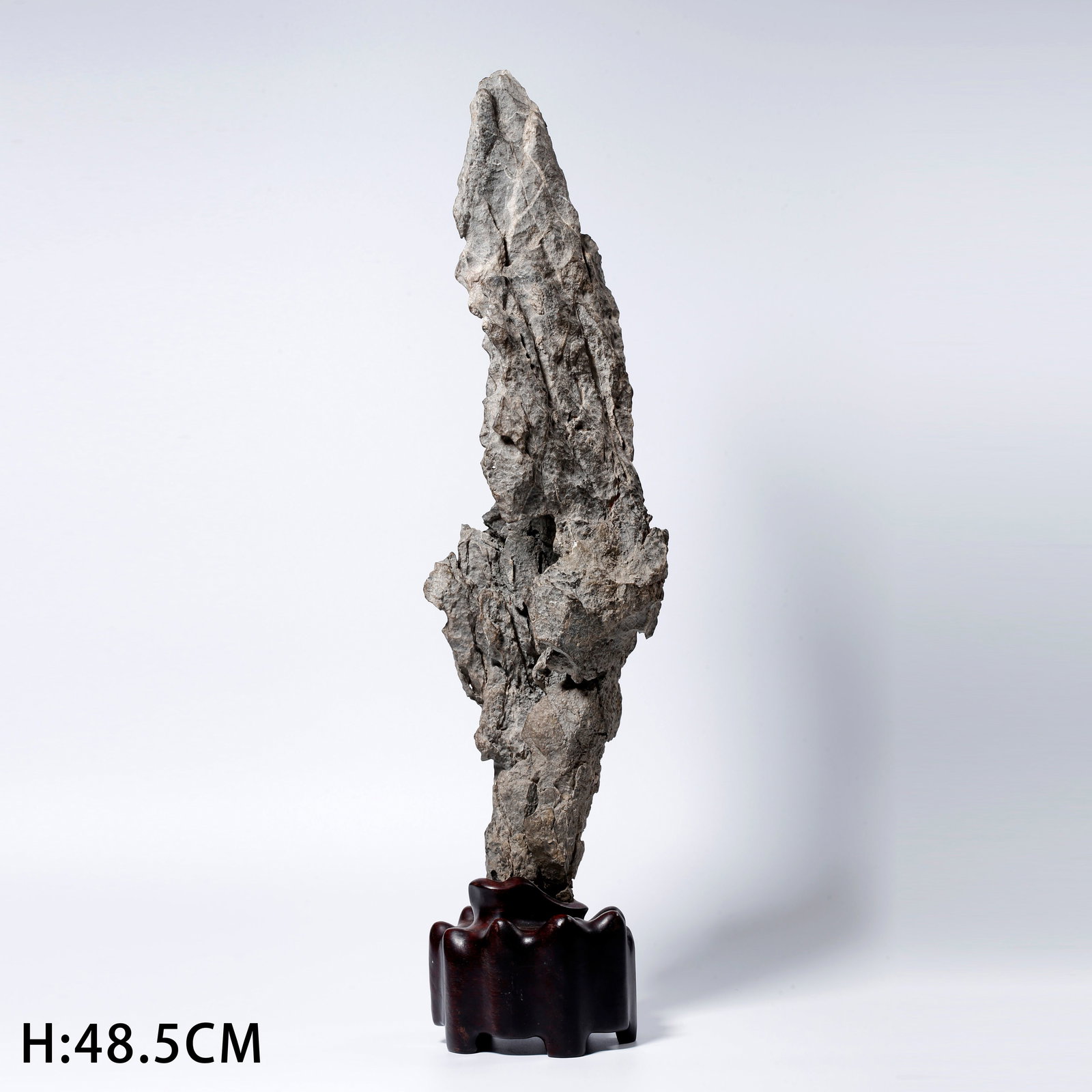 A STONE MOUNTAIN-SHAPED ORNAMENT (1 of 9)