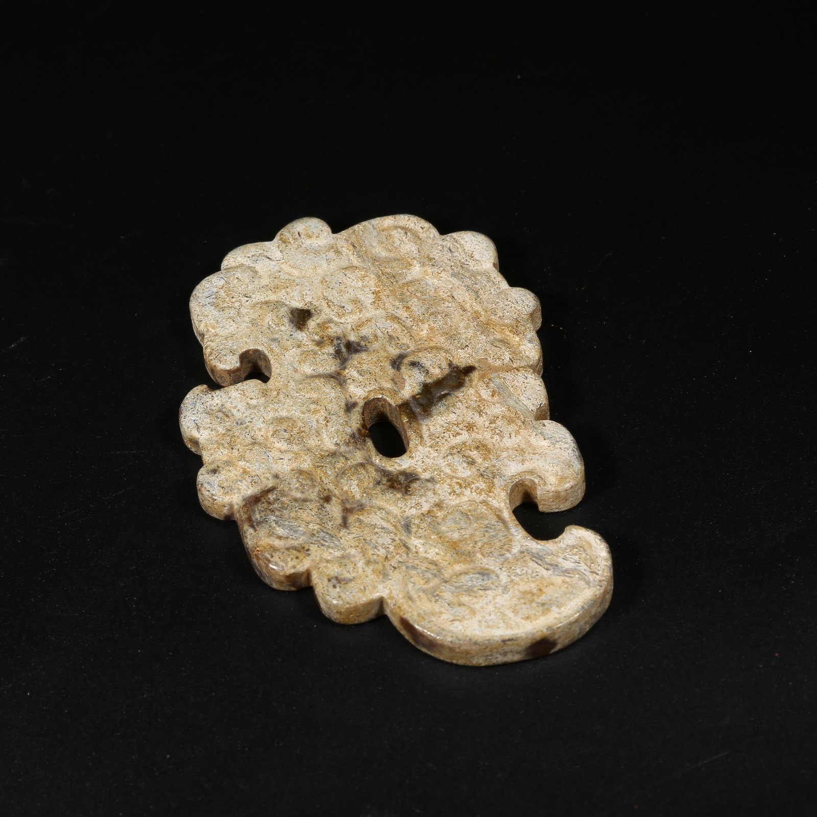 A ANCIENT JADE PHOENIX PENDANT (1 of 8)