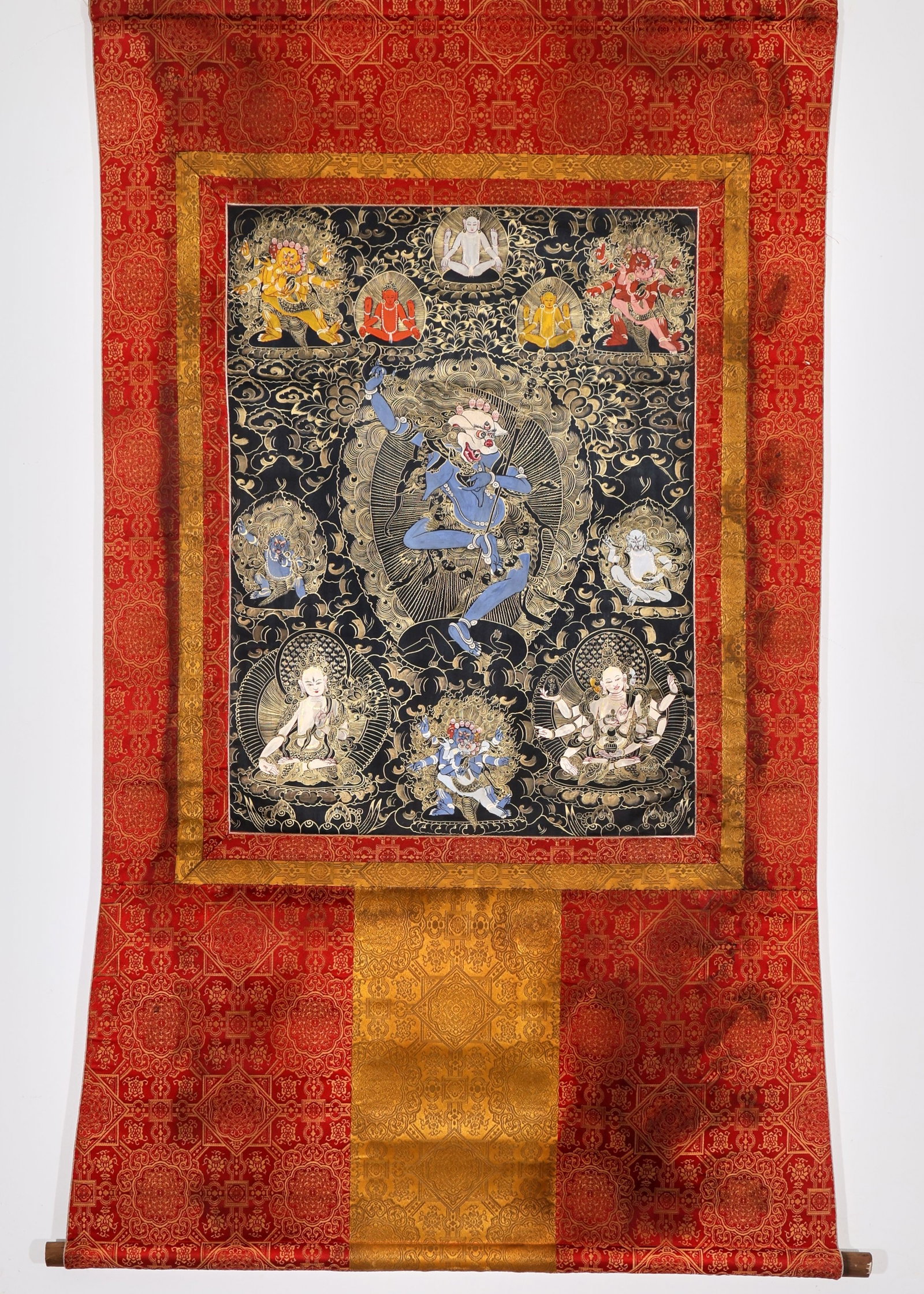 A THANGKA MINERAL PIGMENT PAINTING OF DAKINI (1 of 9)